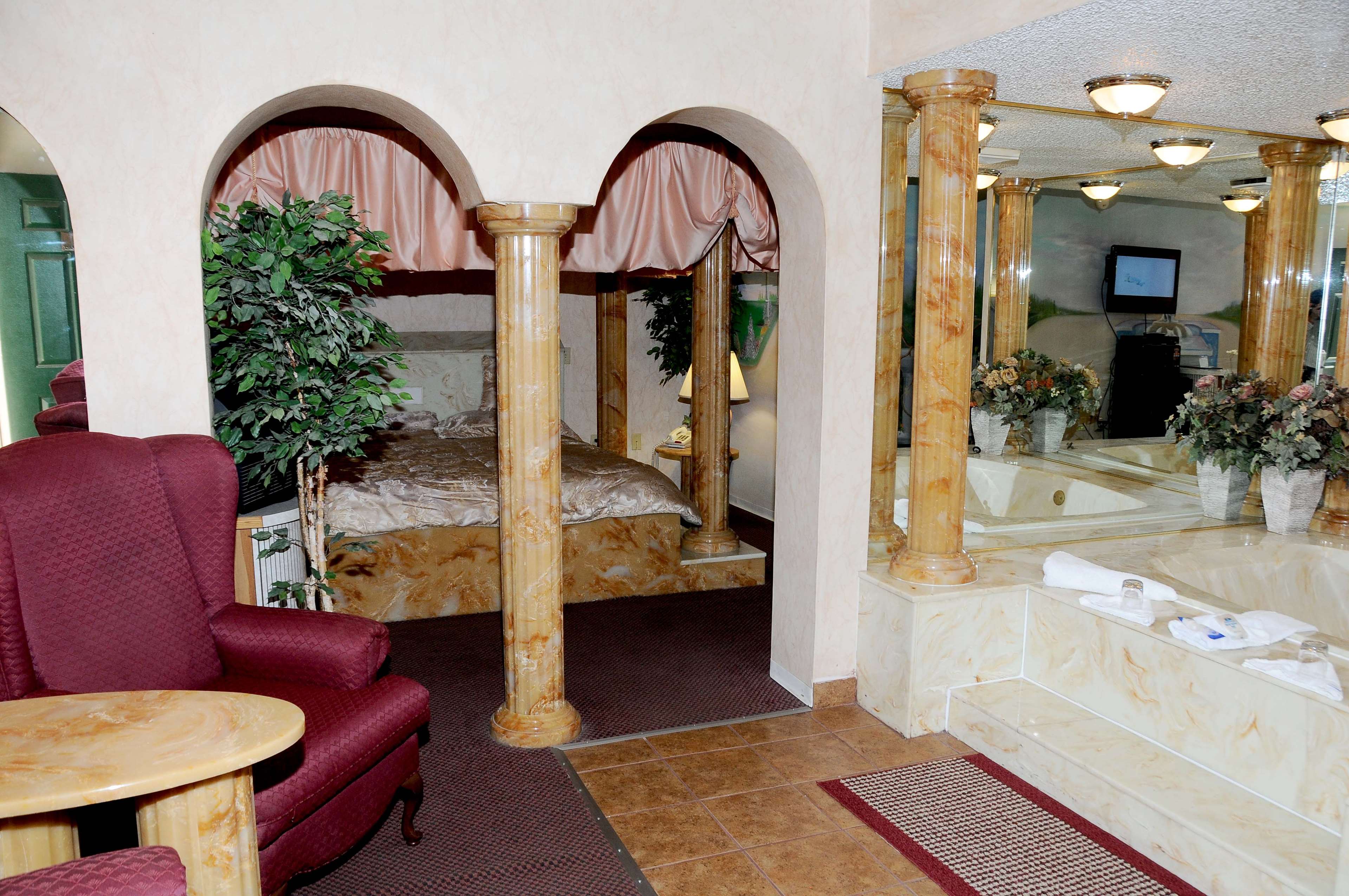 Economy Inn & Suites