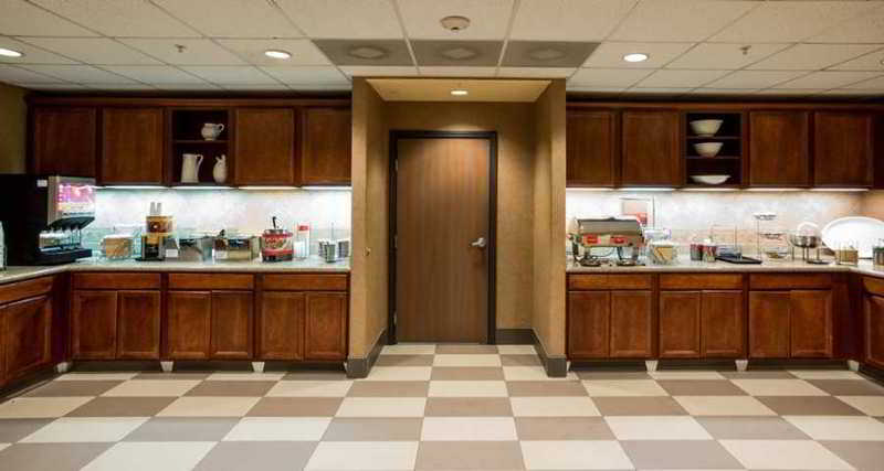 Hampton Inn & Suites Denton