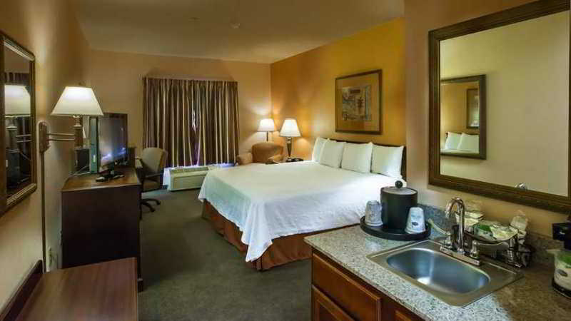 Hampton Inn & Suites Denton