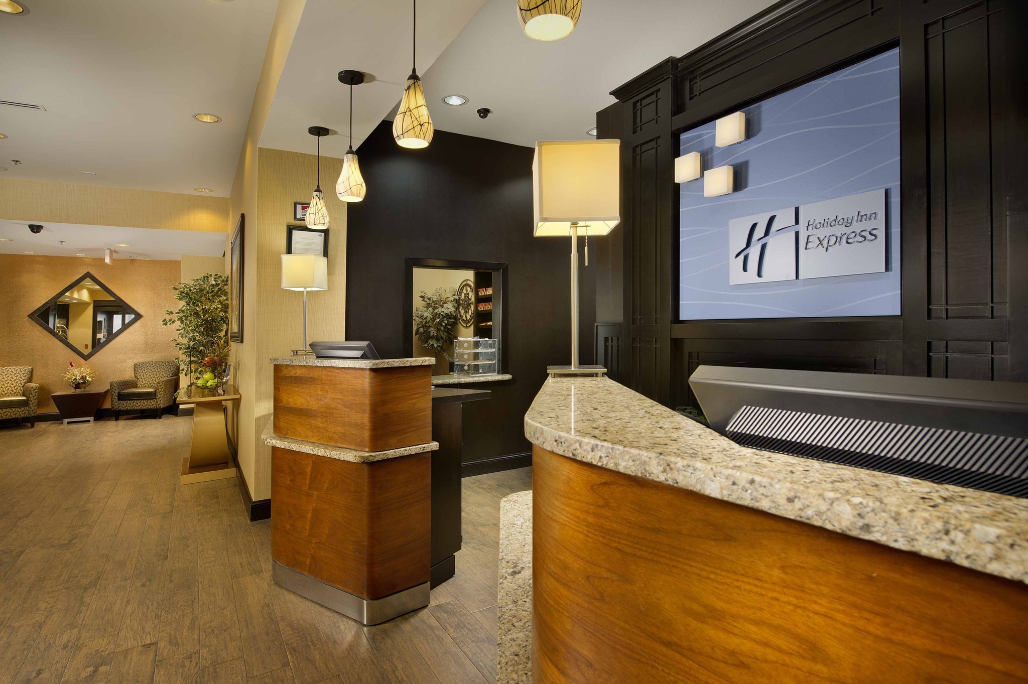 Holiday Inn Express Hotel & Suites Denton-Unt-Twu