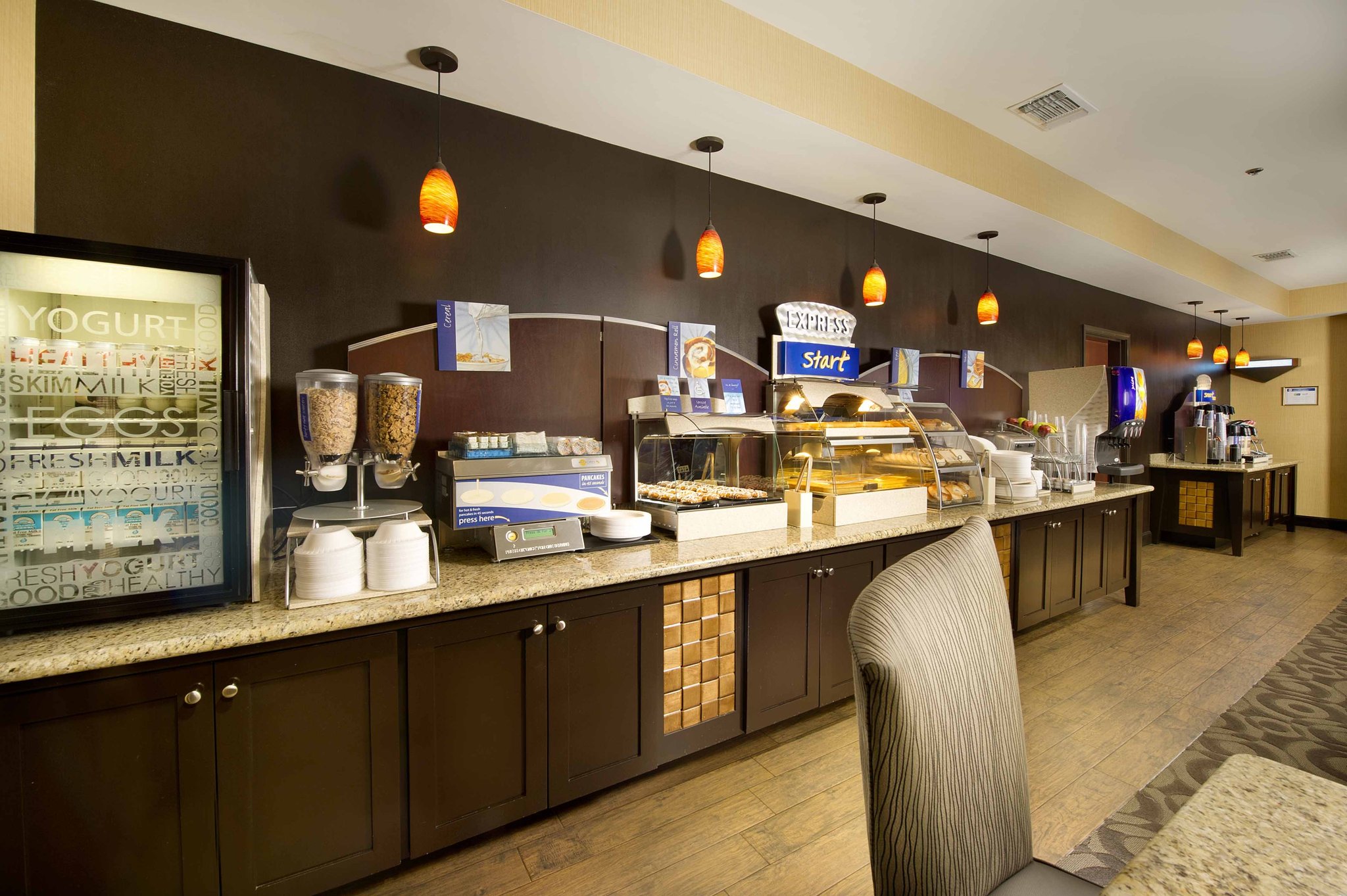 Holiday Inn Express Hotel & Suites Denton-Unt-Twu