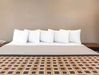 Deluxe Inn Denton