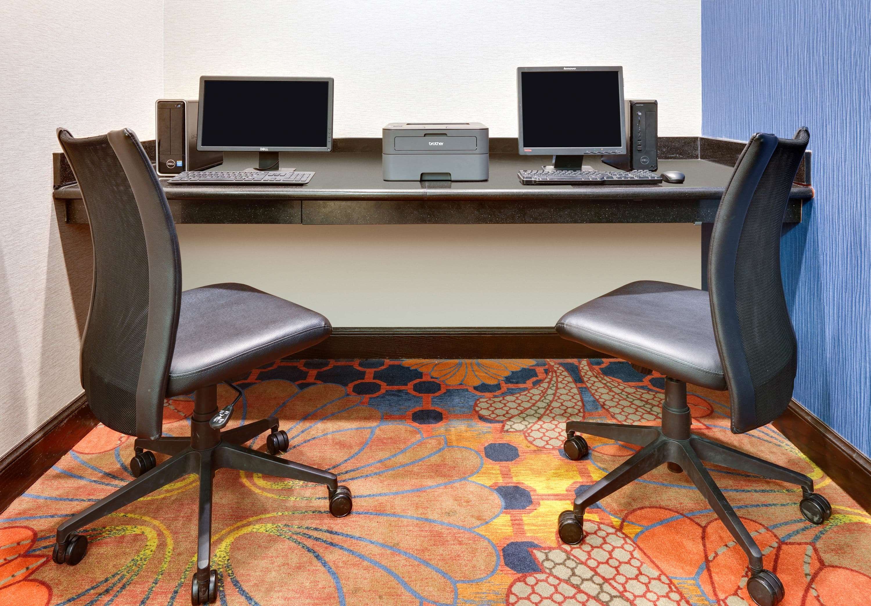 La Quinta Inn & Suites by Wyndham Denton - University Drive