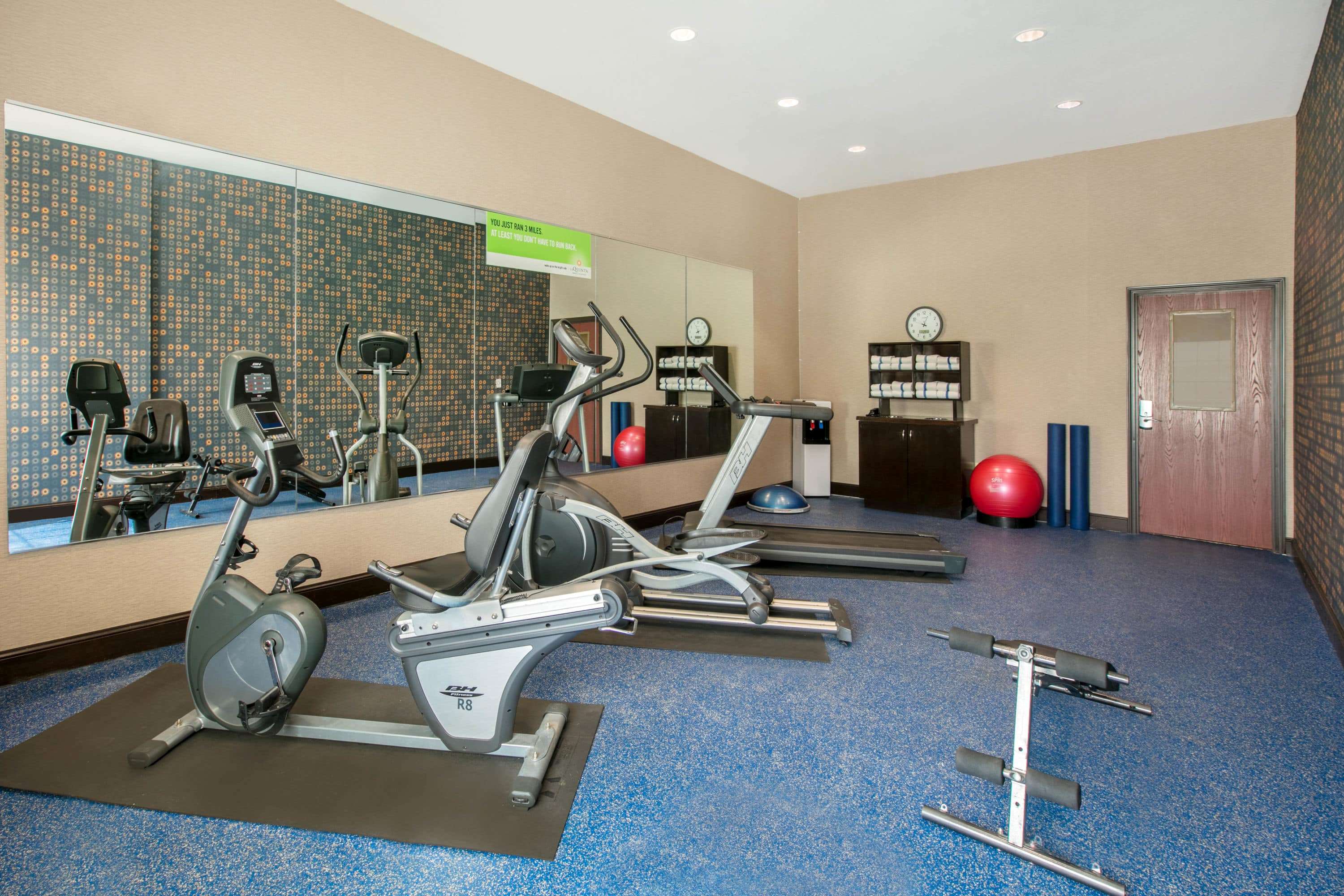 La Quinta Inn & Suites by Wyndham Denton - University Drive