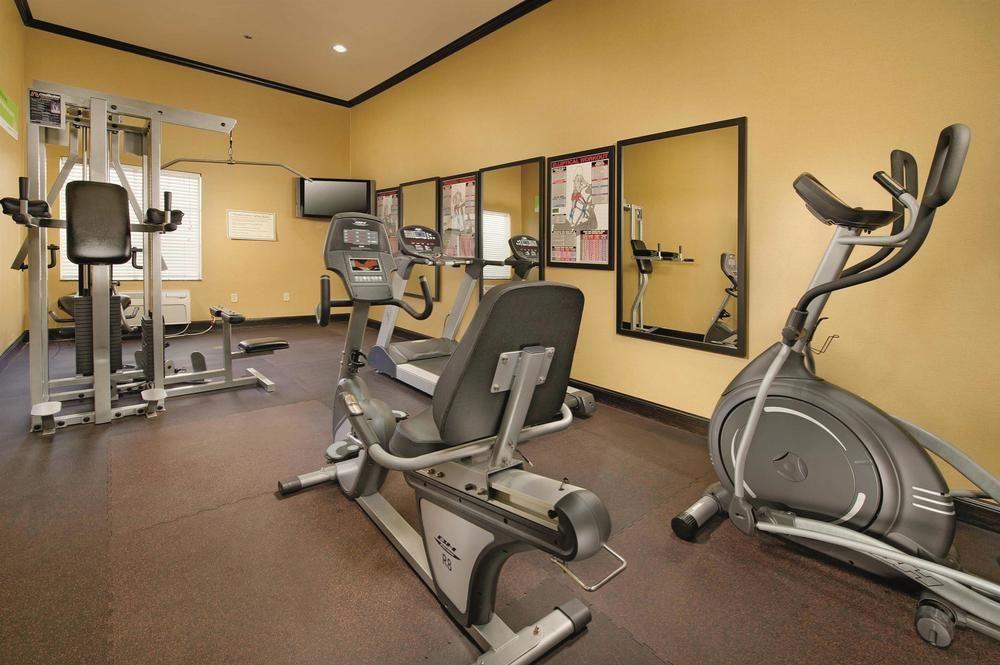 La Quinta Inn & Suites by Wyndham Denton - University Drive