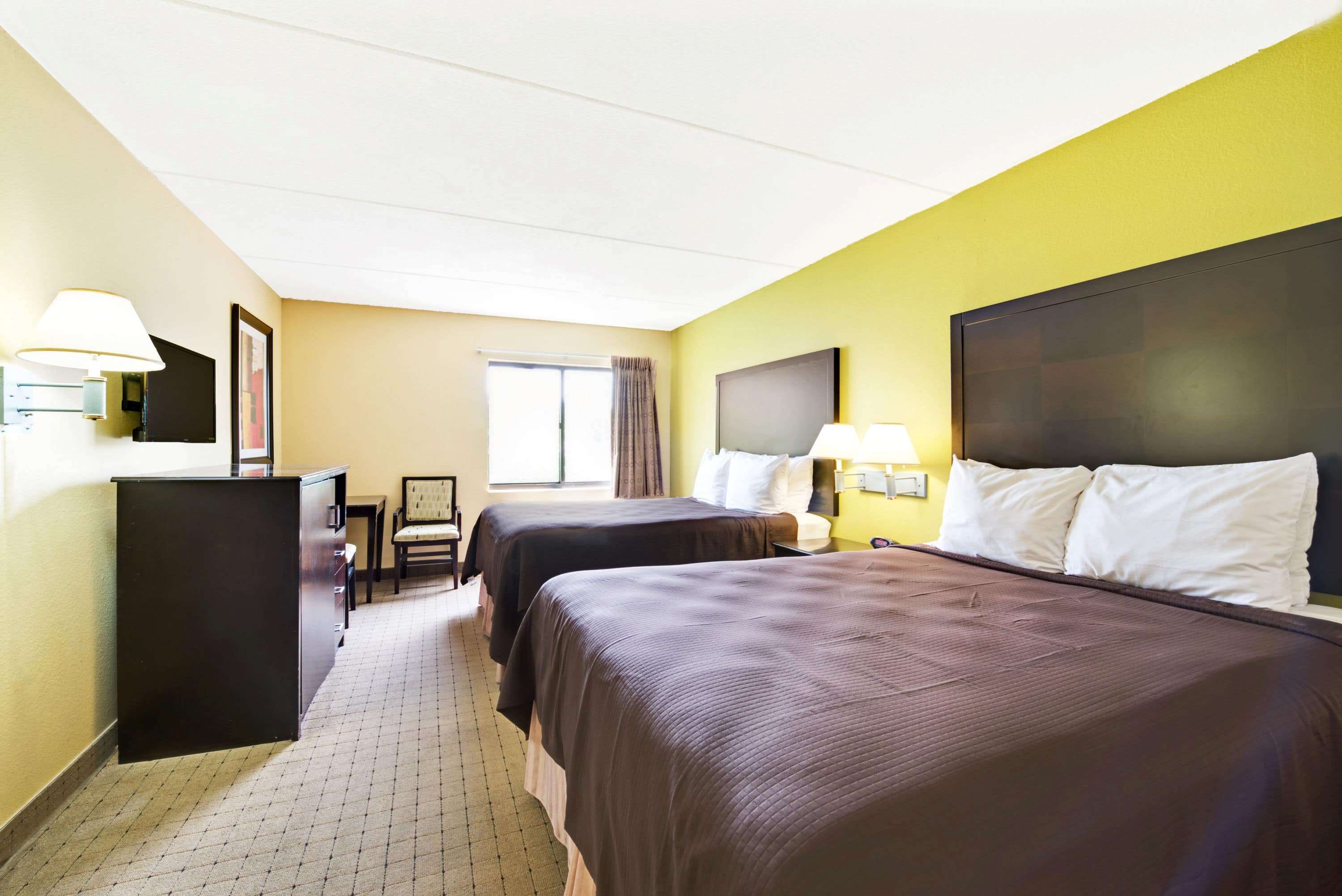 Days Inn & Suites by Wyndham DeSoto