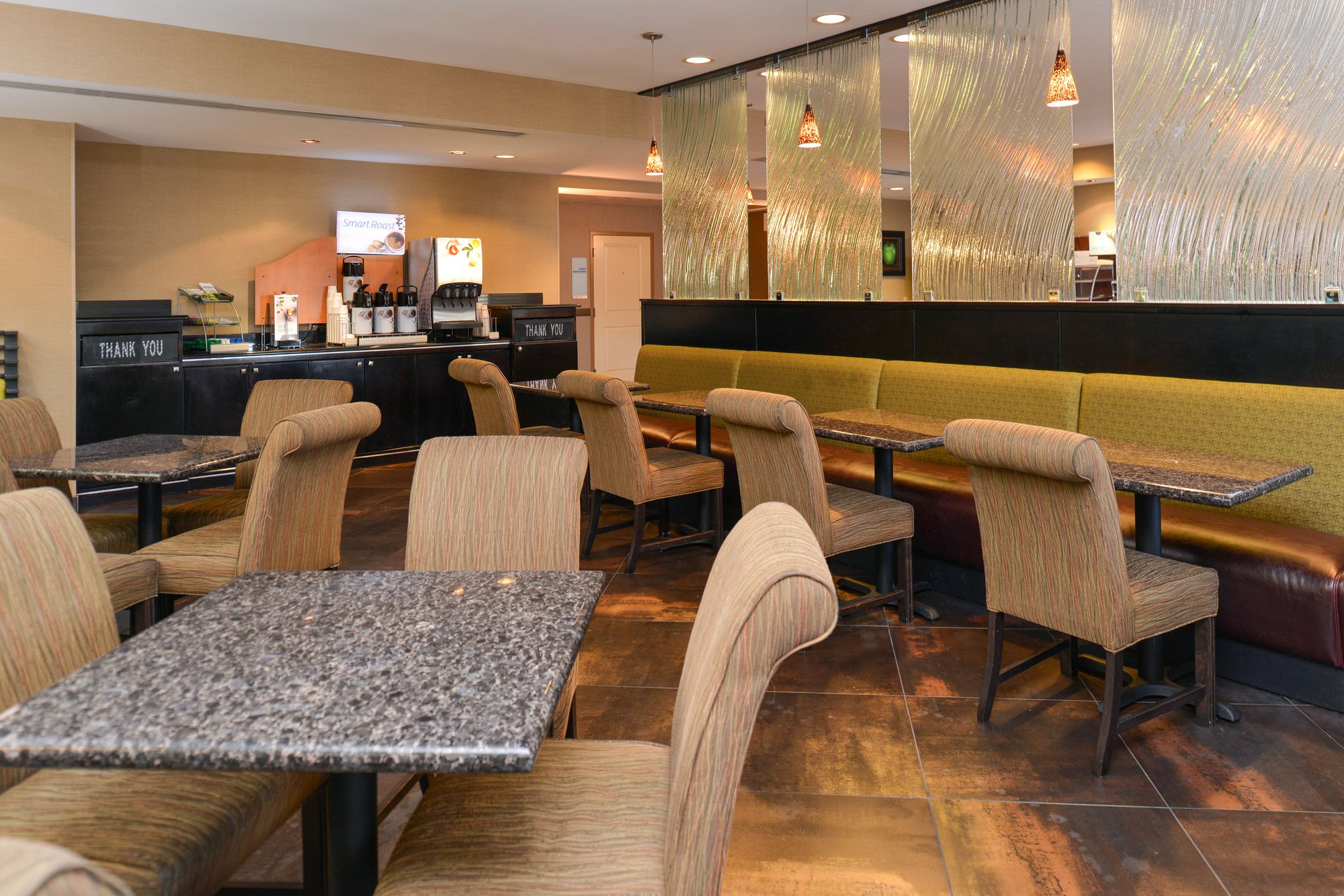 Holiday Inn Express Hotel & Suites Dallas South - Desoto