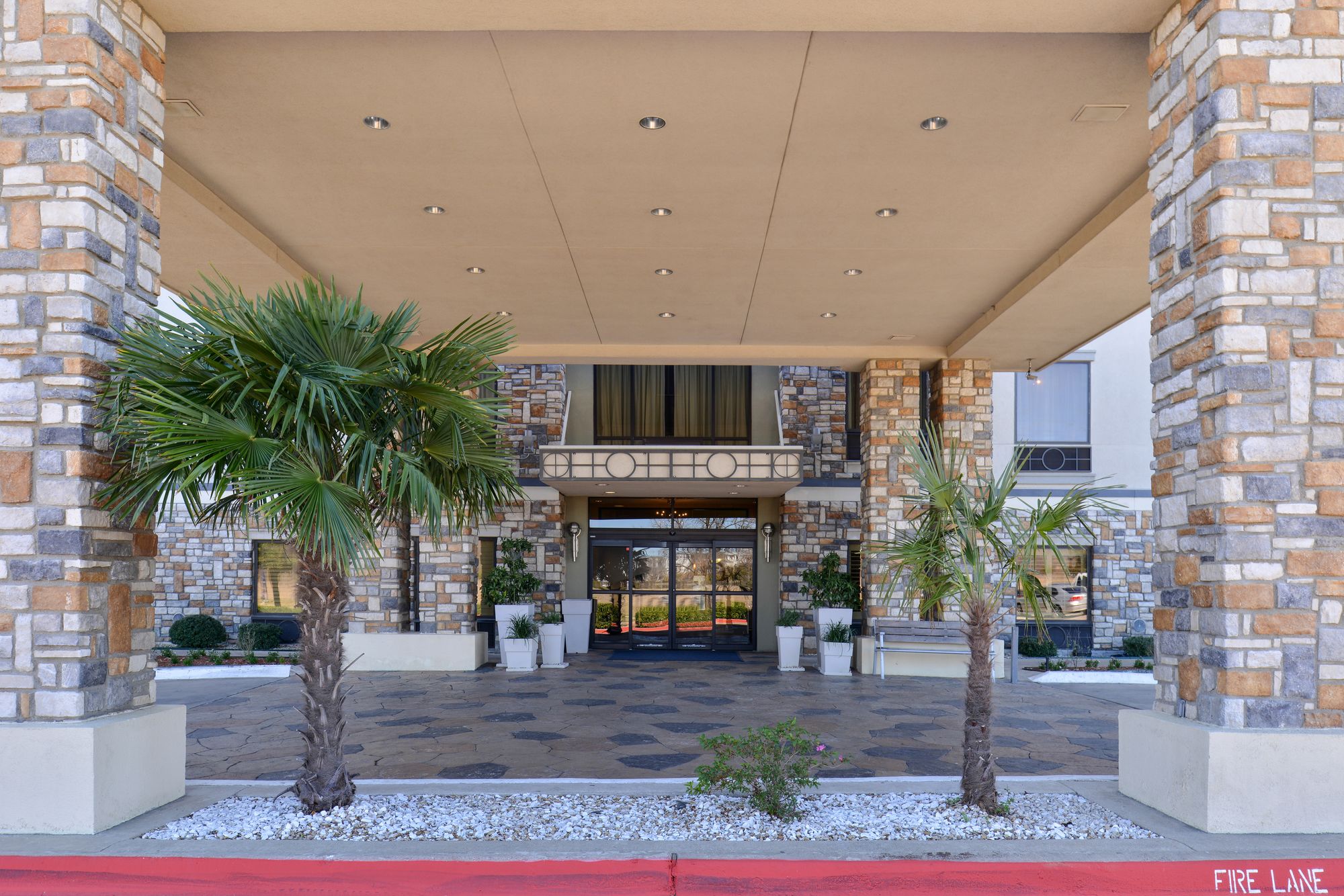 Holiday Inn Express Hotel & Suites Dallas South - Desoto