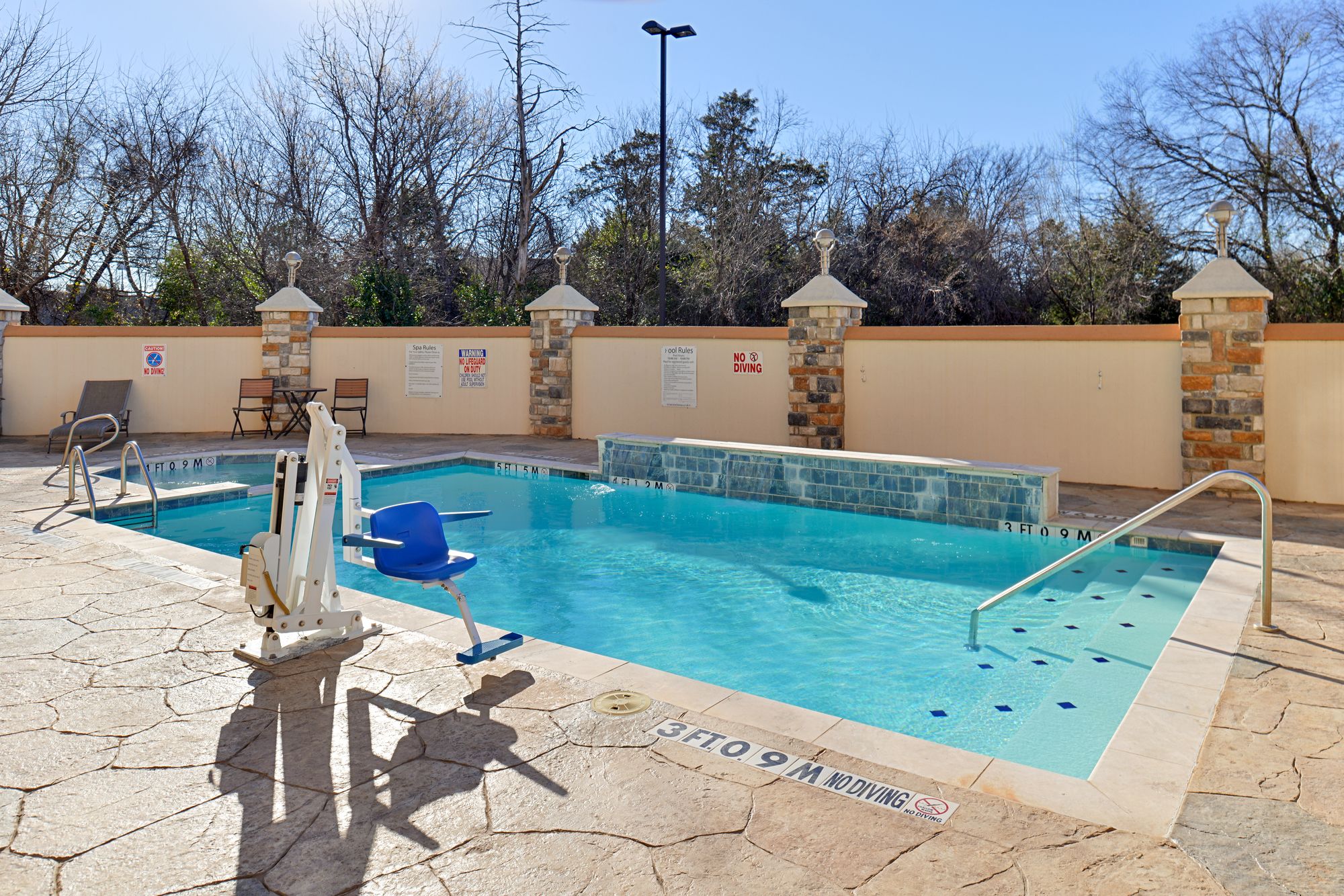 Holiday Inn Express Hotel & Suites Dallas South - Desoto