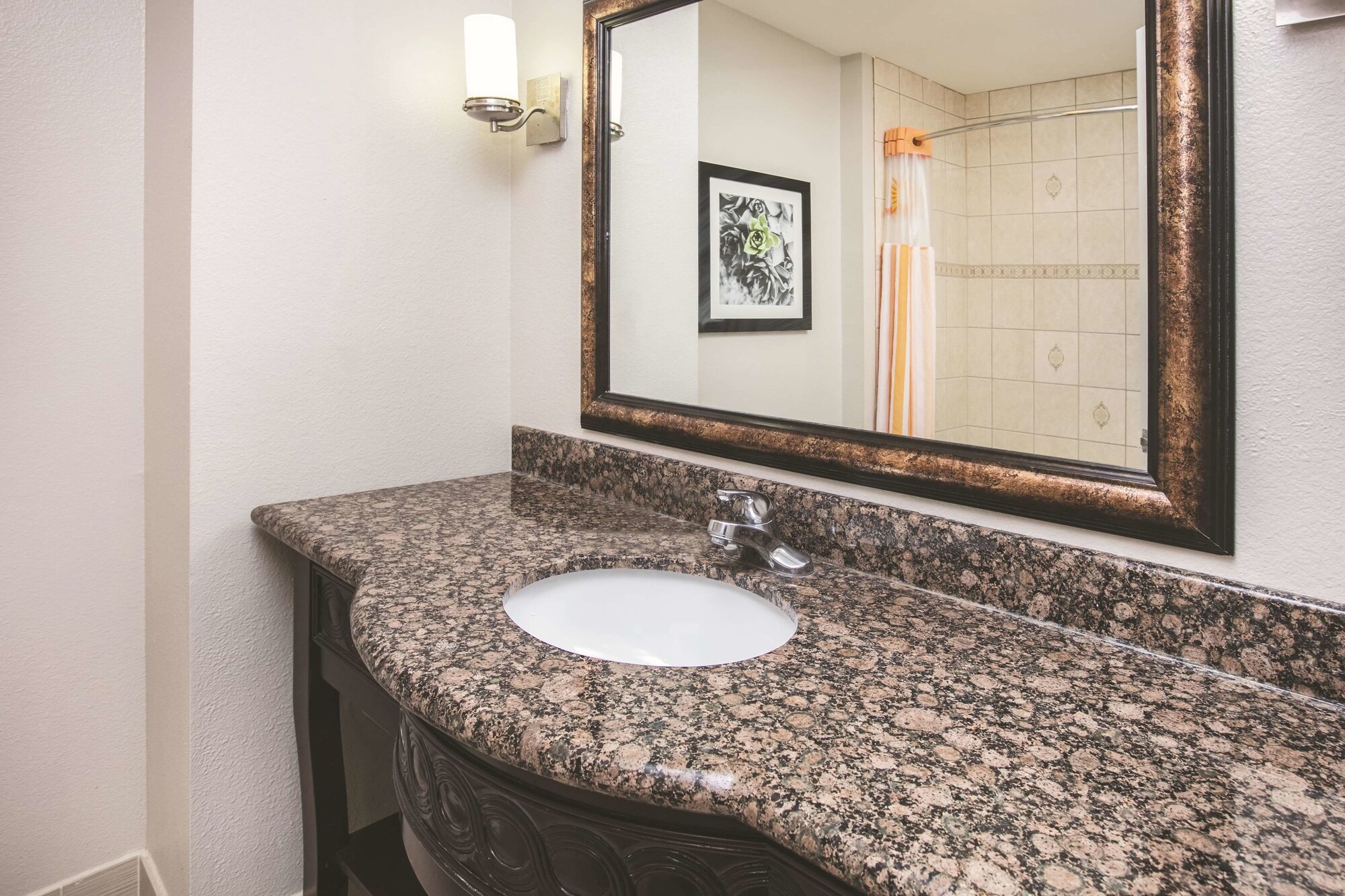 La Quinta Inn & Suites by Wyndham Dallas South-DeSoto