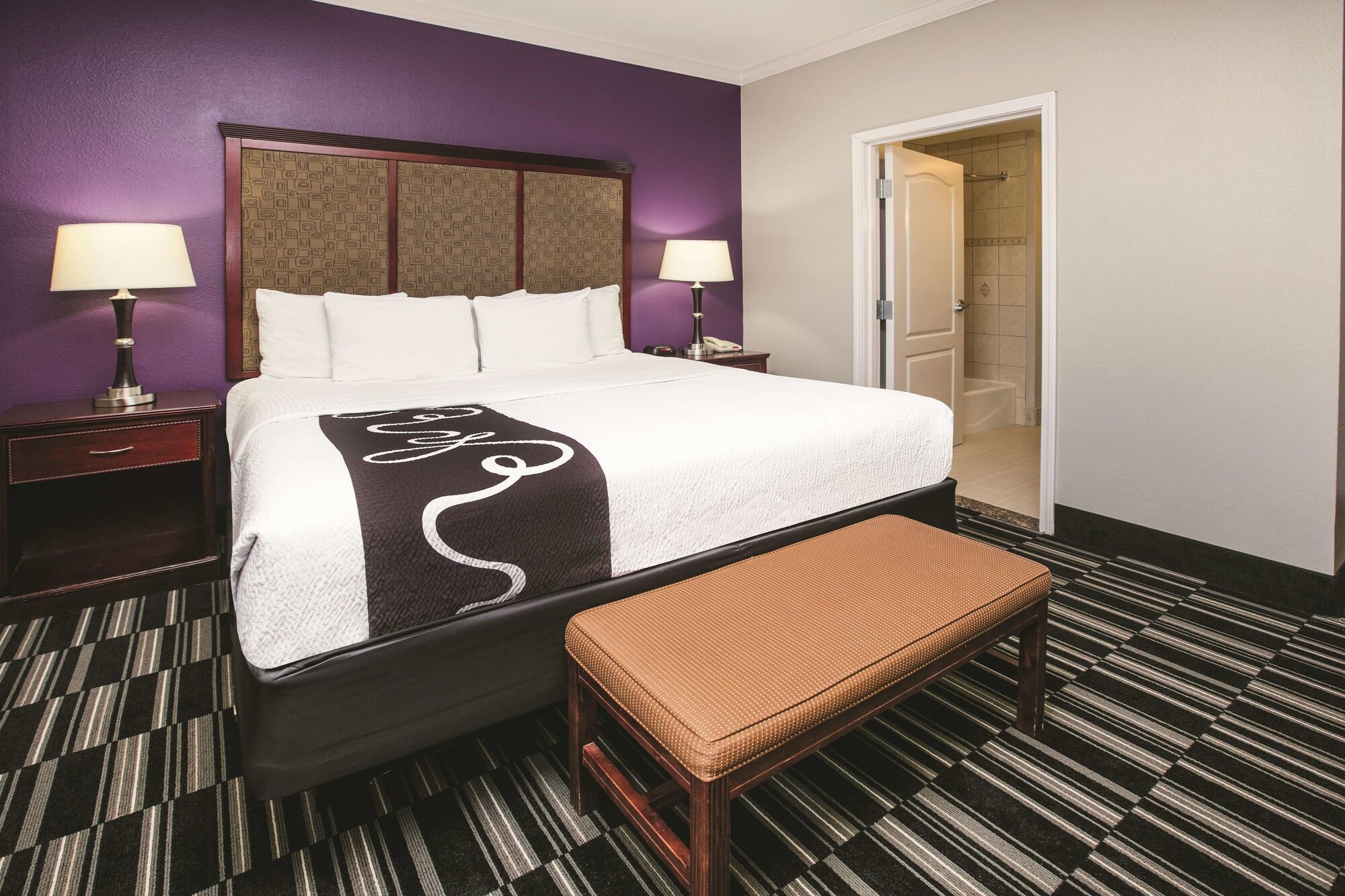 La Quinta Inn & Suites by Wyndham Dallas South-DeSoto
