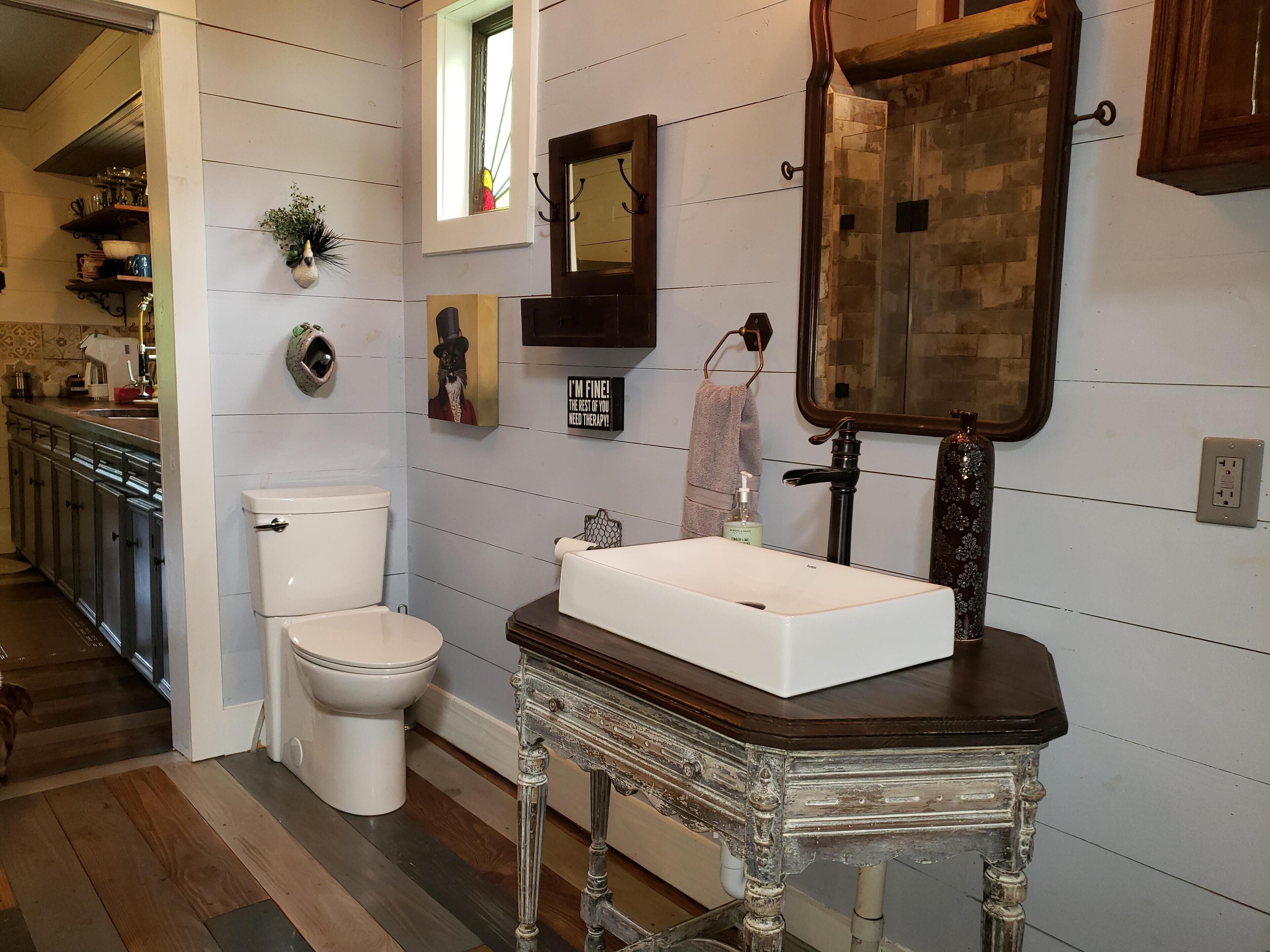 Cedar Oaks Inn