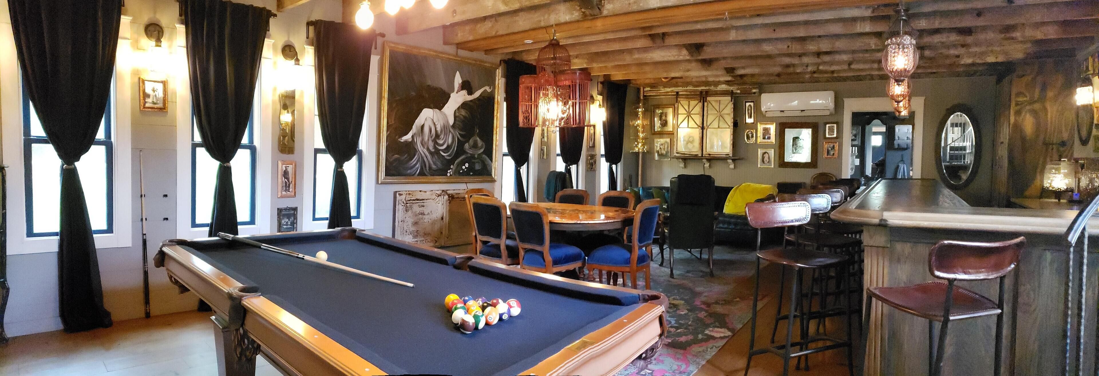Cedar Oaks Inn