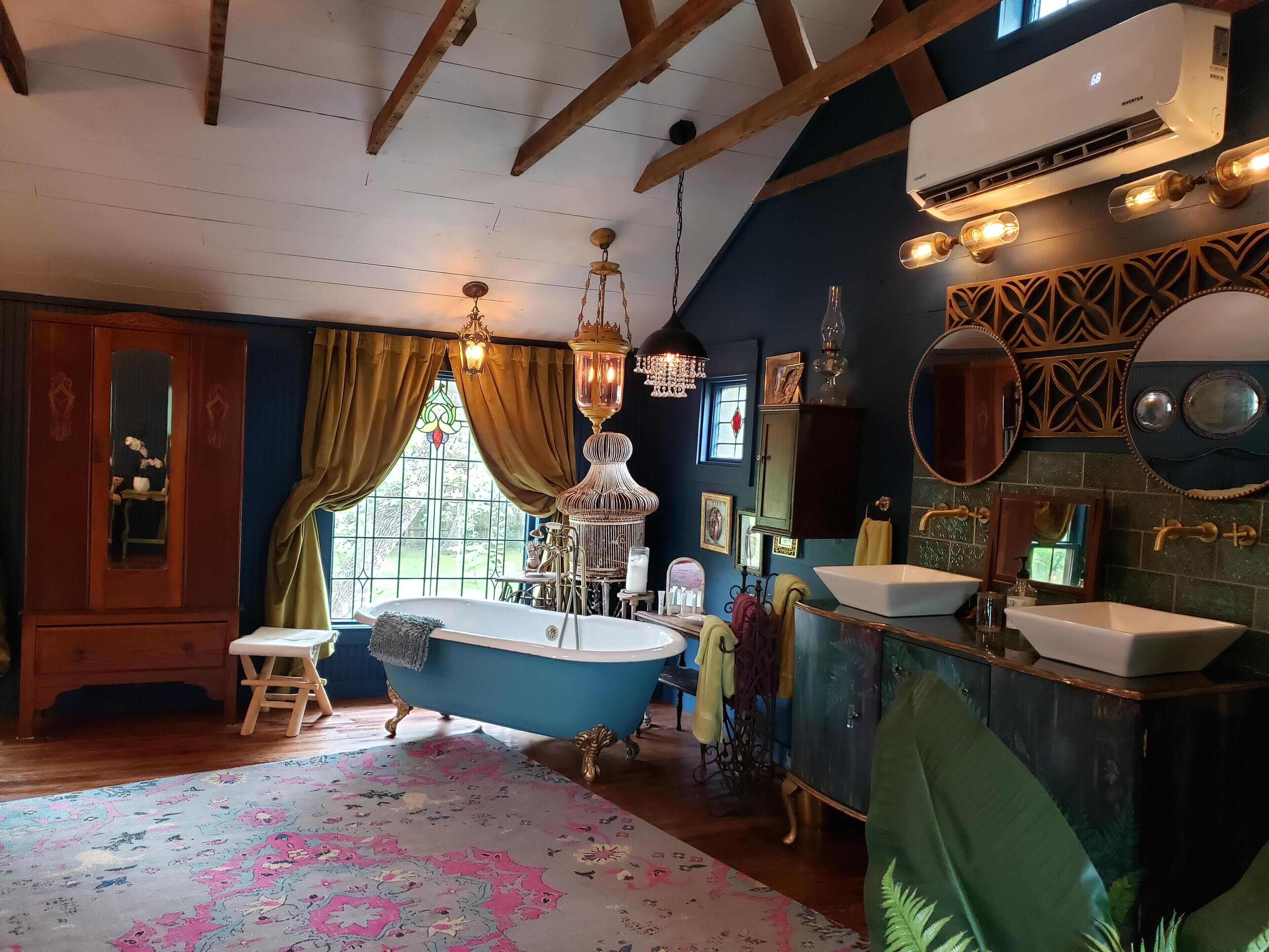 Cedar Oaks Inn