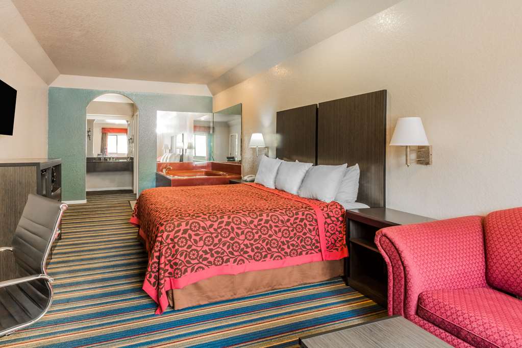 Days Inn by Wyndham Dickinson TX