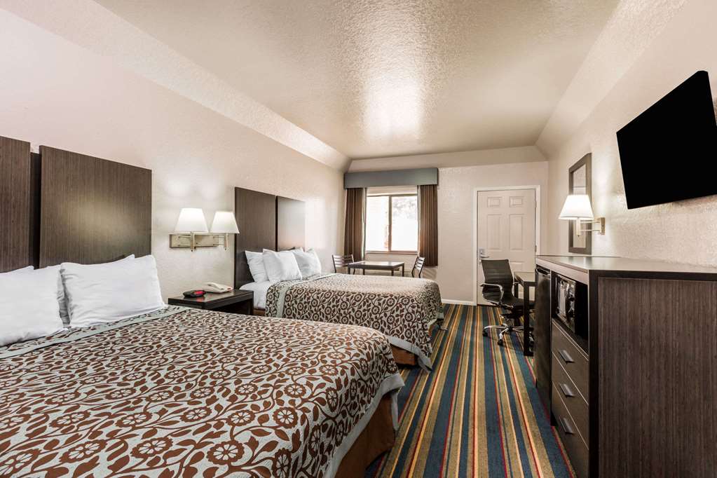 Days Inn by Wyndham Dickinson TX