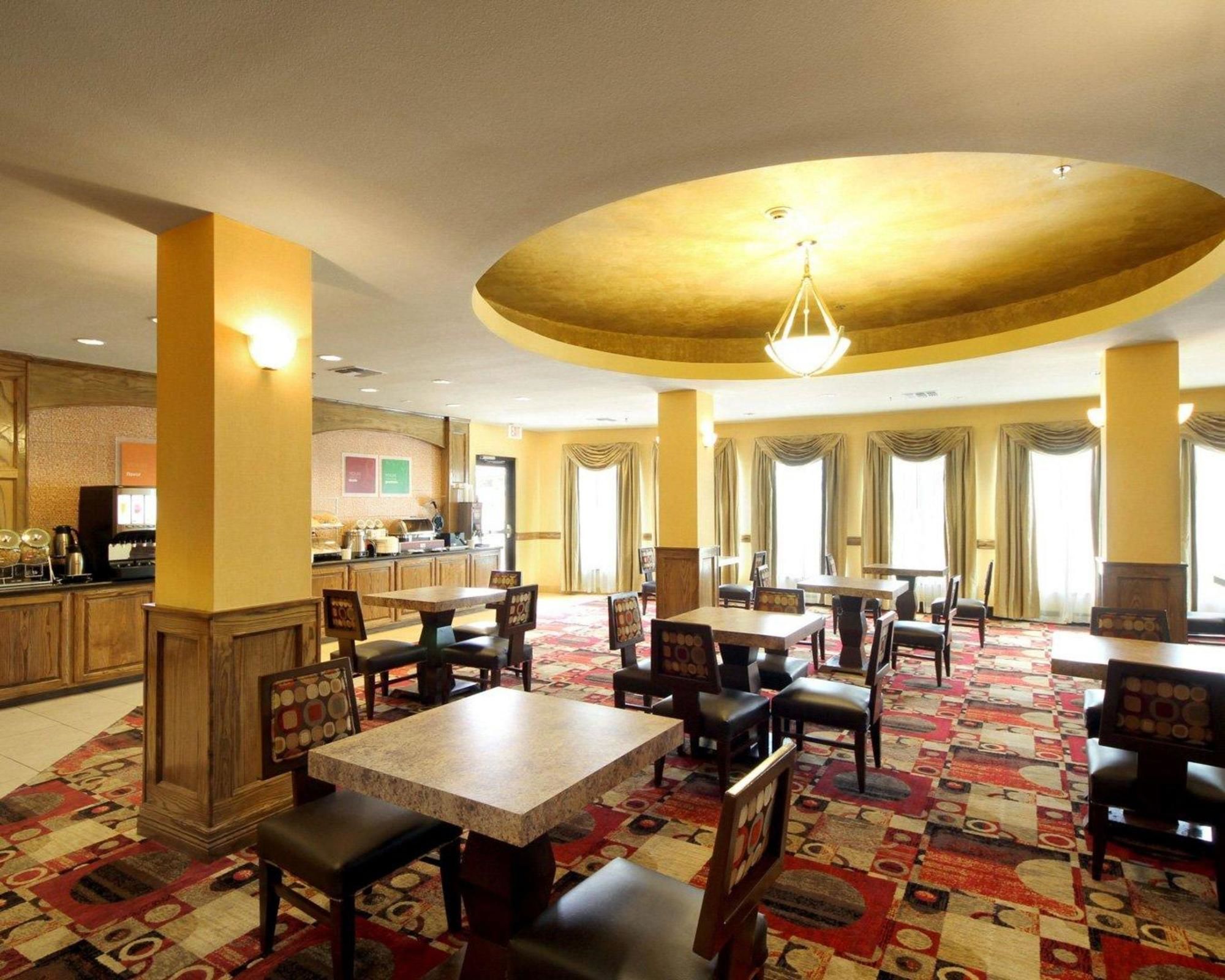 Comfort Inn & Suites Donna near I-2