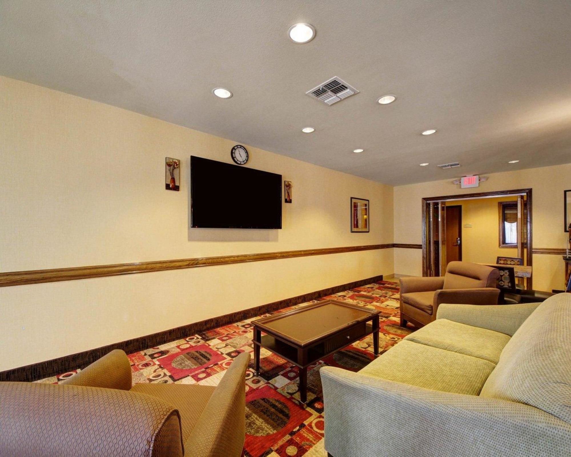 Comfort Inn & Suites Donna near I-2
