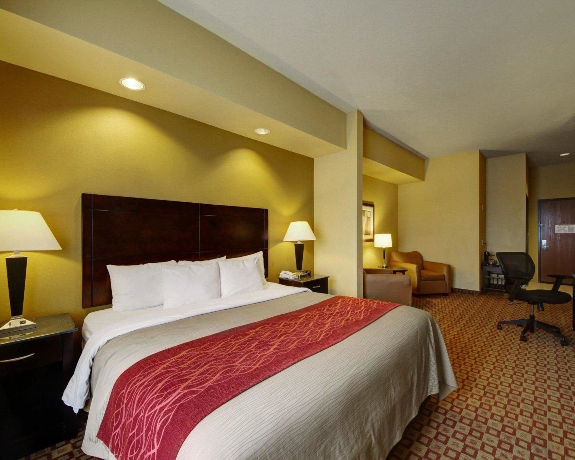 Comfort Inn & Suites Donna near I-2