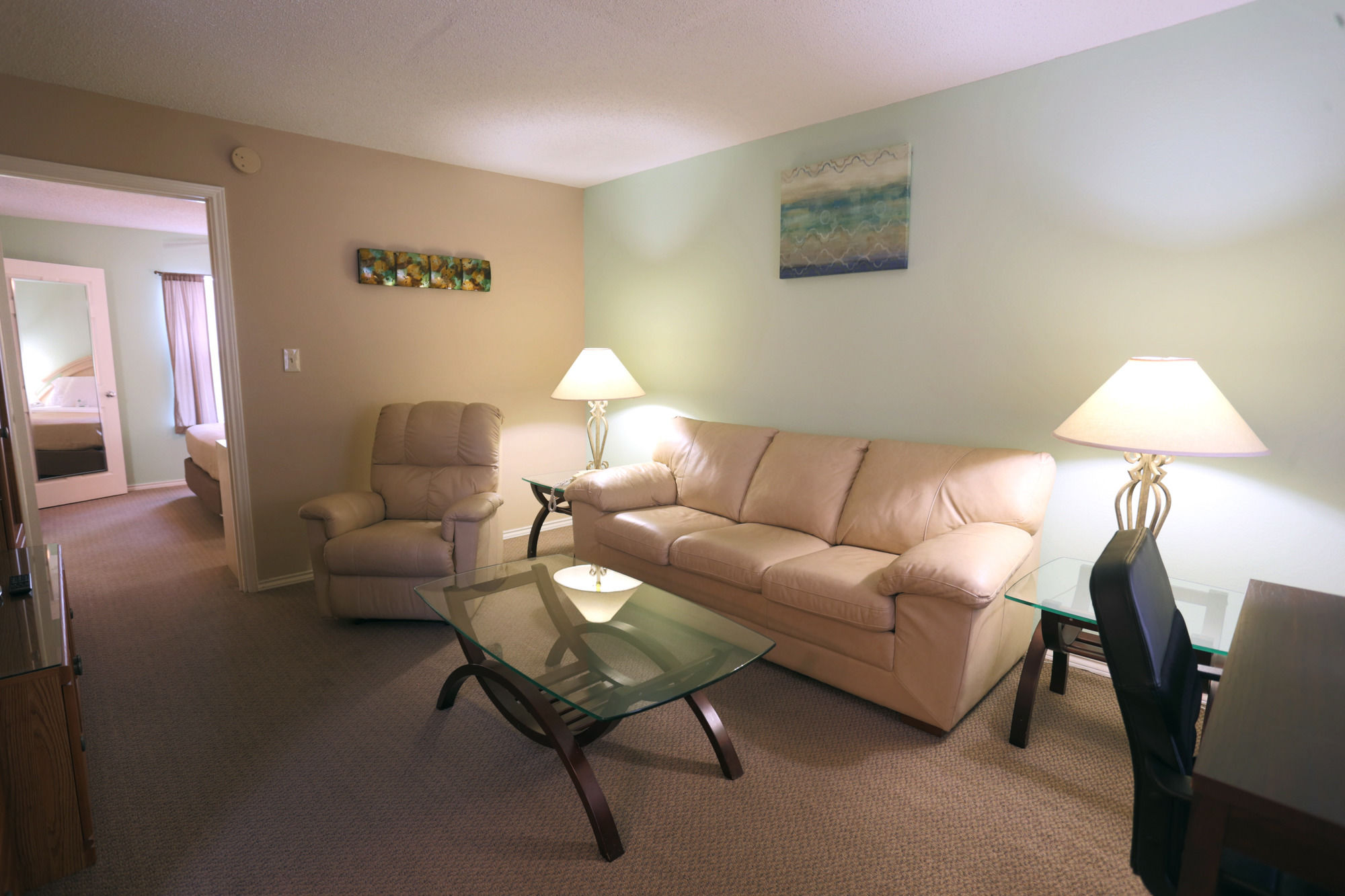 Victoria Palms Inn & Suites
