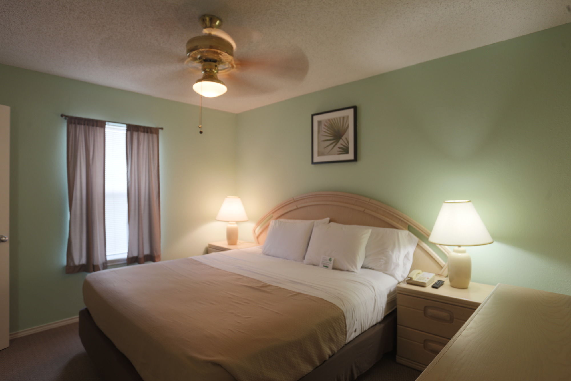 Victoria Palms Inn & Suites