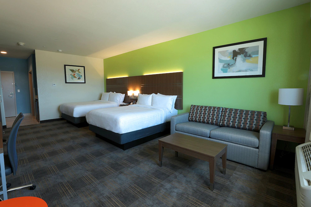 Holiday Inn Express & Suites Dripping Springs - Austin Area