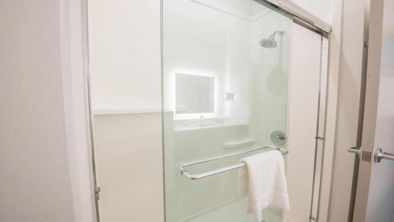 Holiday Inn Express & Suites Dripping Springs - Austin Area