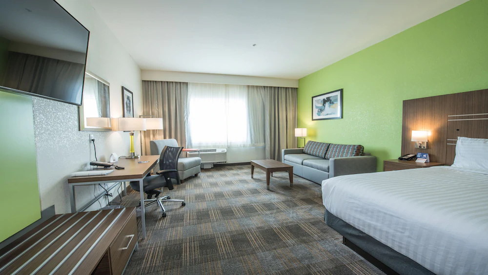 Holiday Inn Express & Suites Dripping Springs - Austin Area