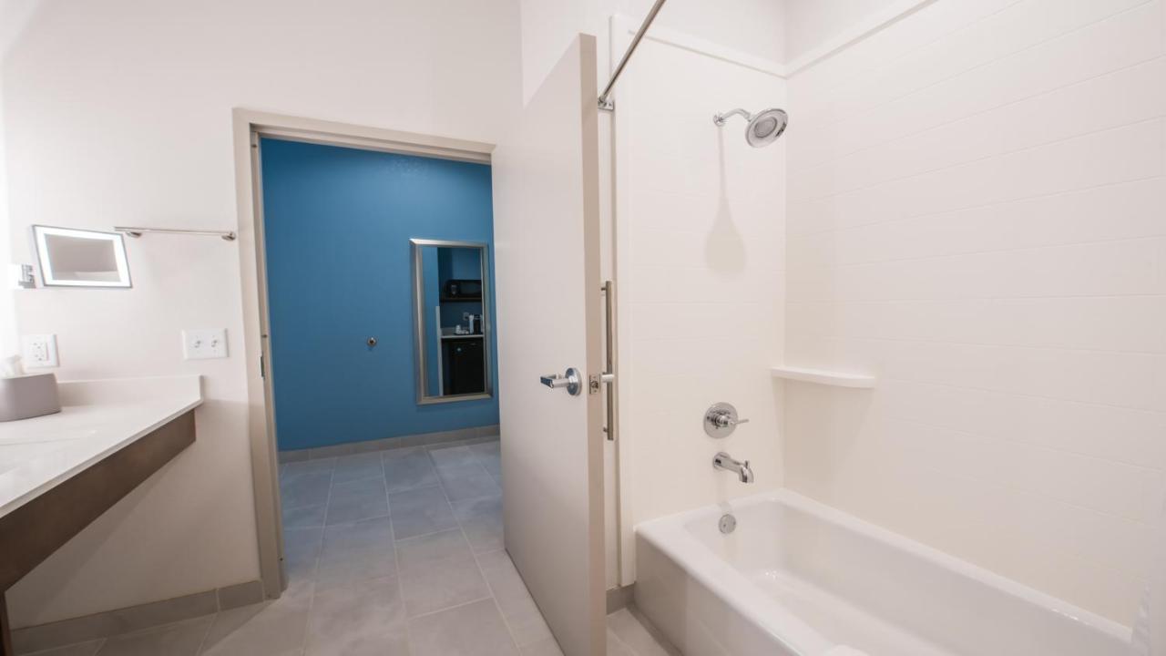 Holiday Inn Express & Suites Dripping Springs - Austin Area