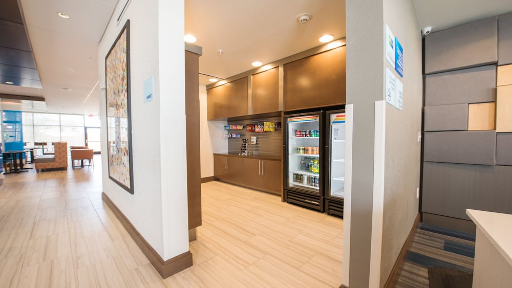 Holiday Inn Express & Suites Dripping Springs - Austin Area