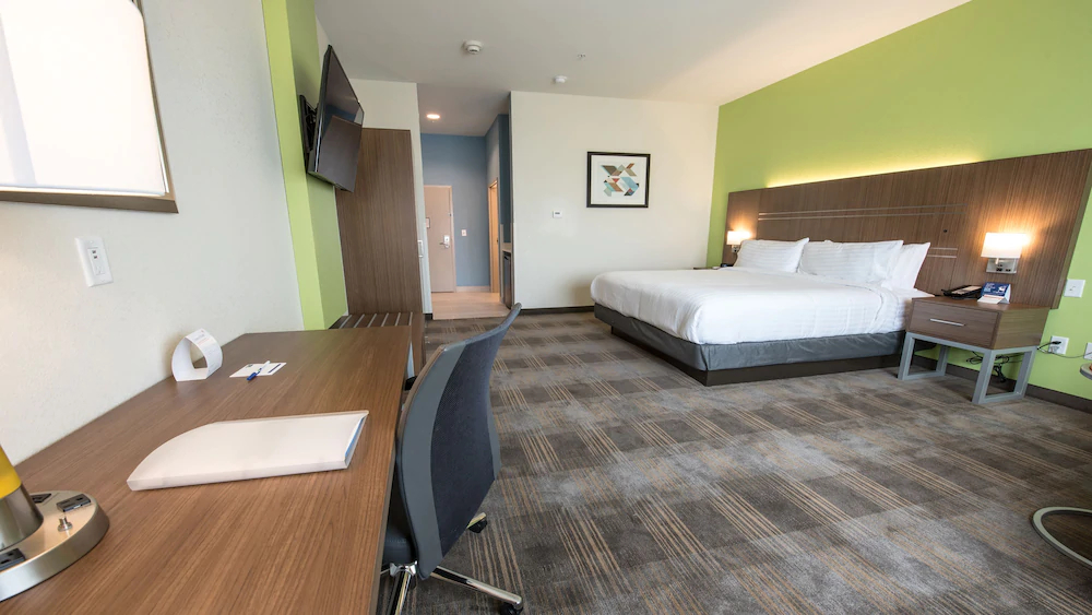 Holiday Inn Express & Suites Dripping Springs - Austin Area