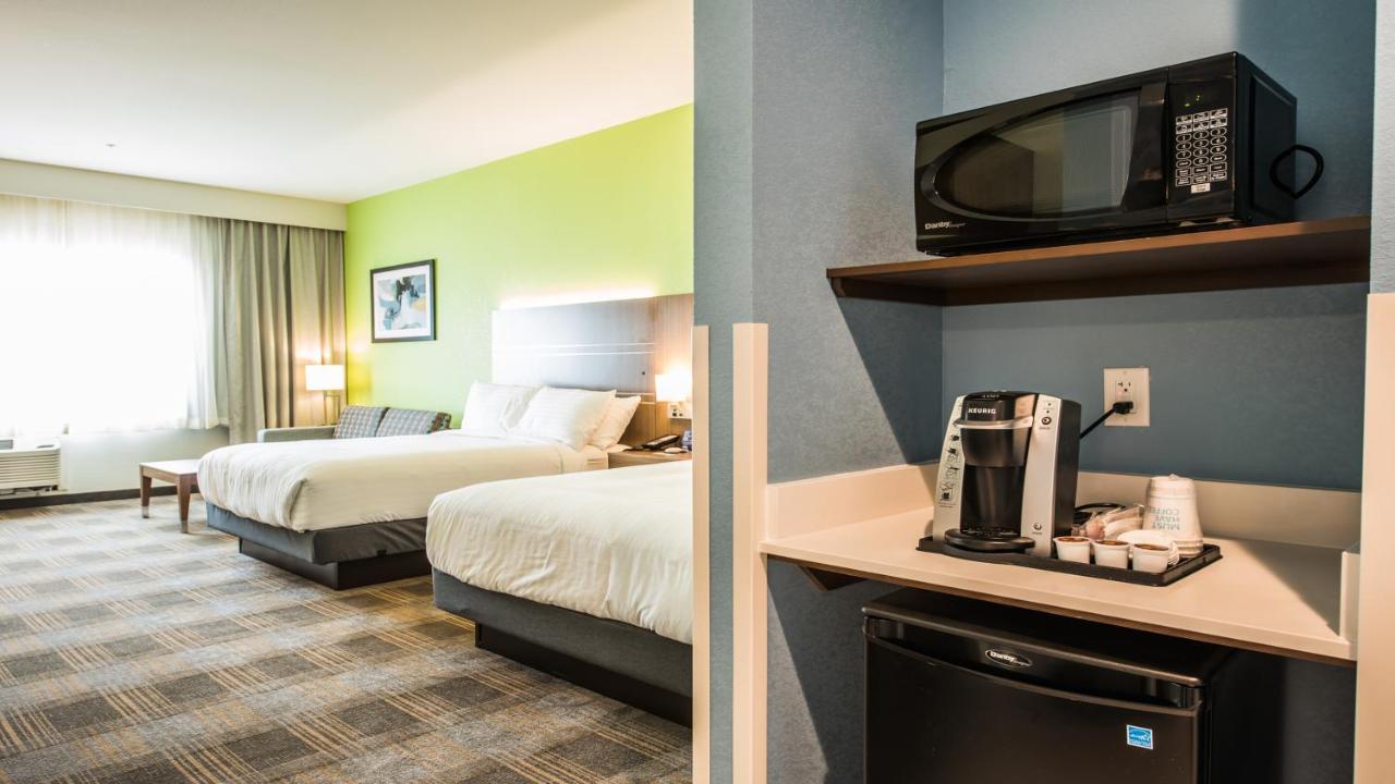 Holiday Inn Express & Suites Dripping Springs - Austin Area