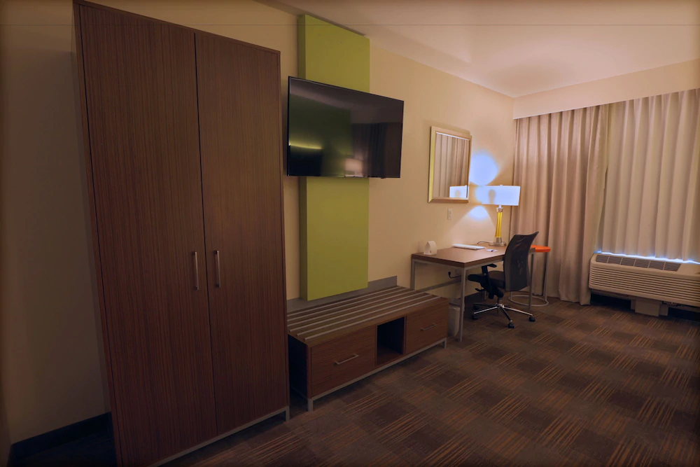 Holiday Inn Express & Suites Dripping Springs - Austin Area
