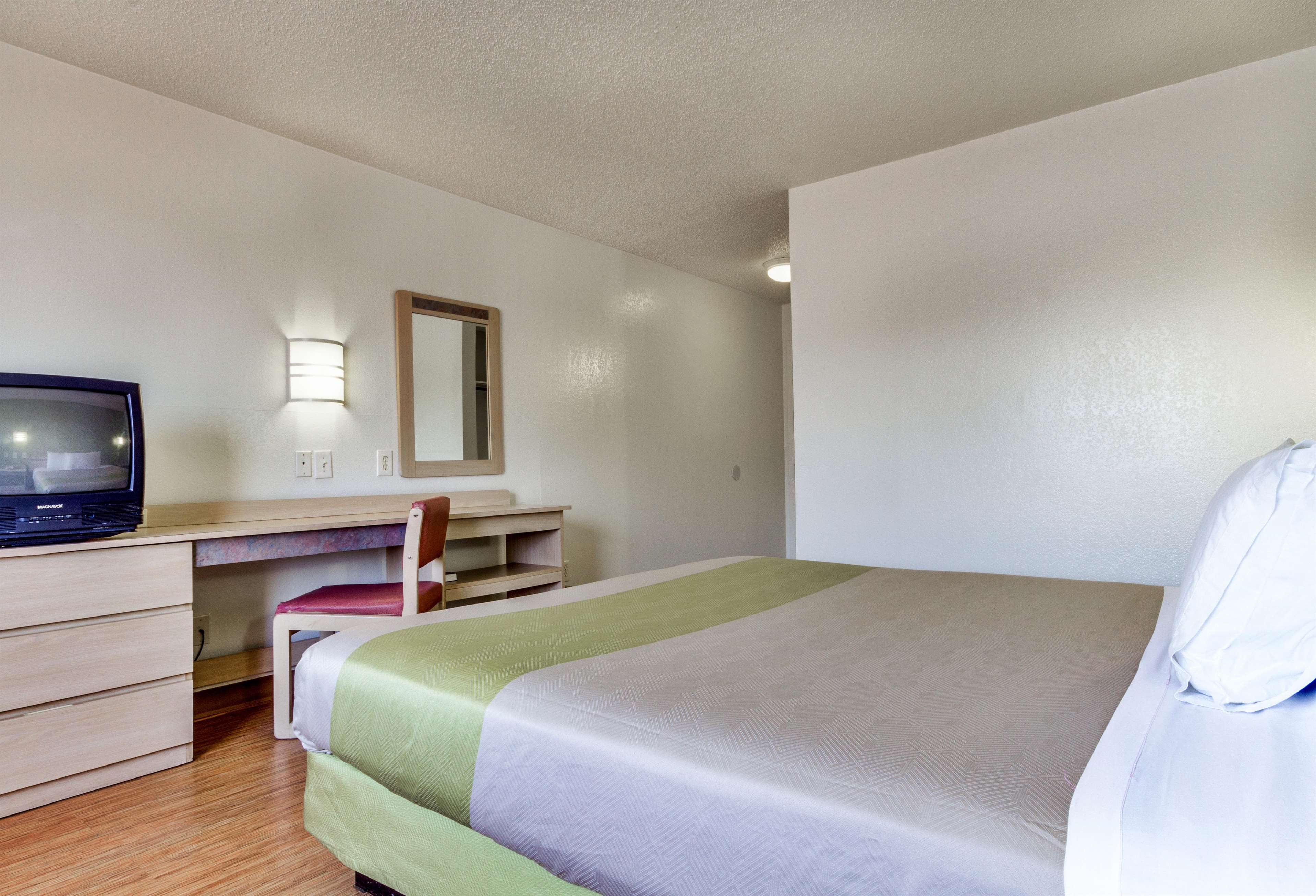 Motel 6 Dallas - Duncanville
