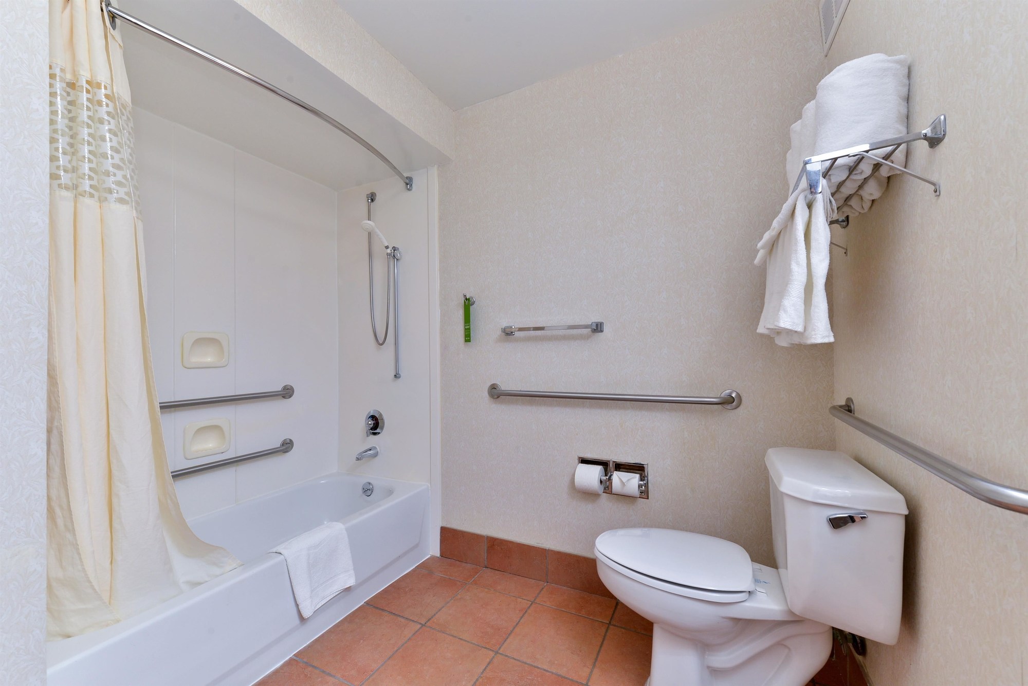 Hampton Inn Eagle Pass