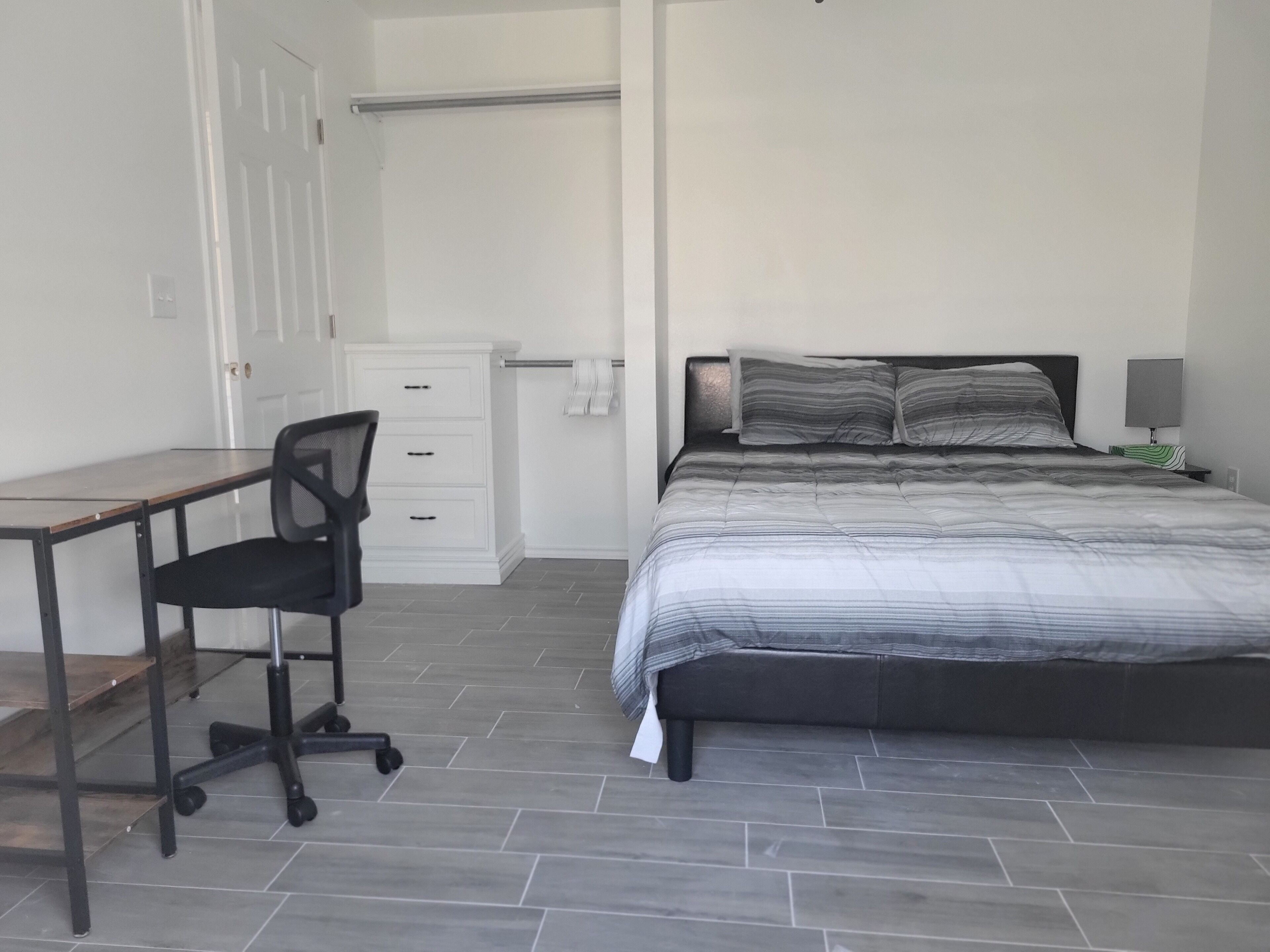Jmr Suites