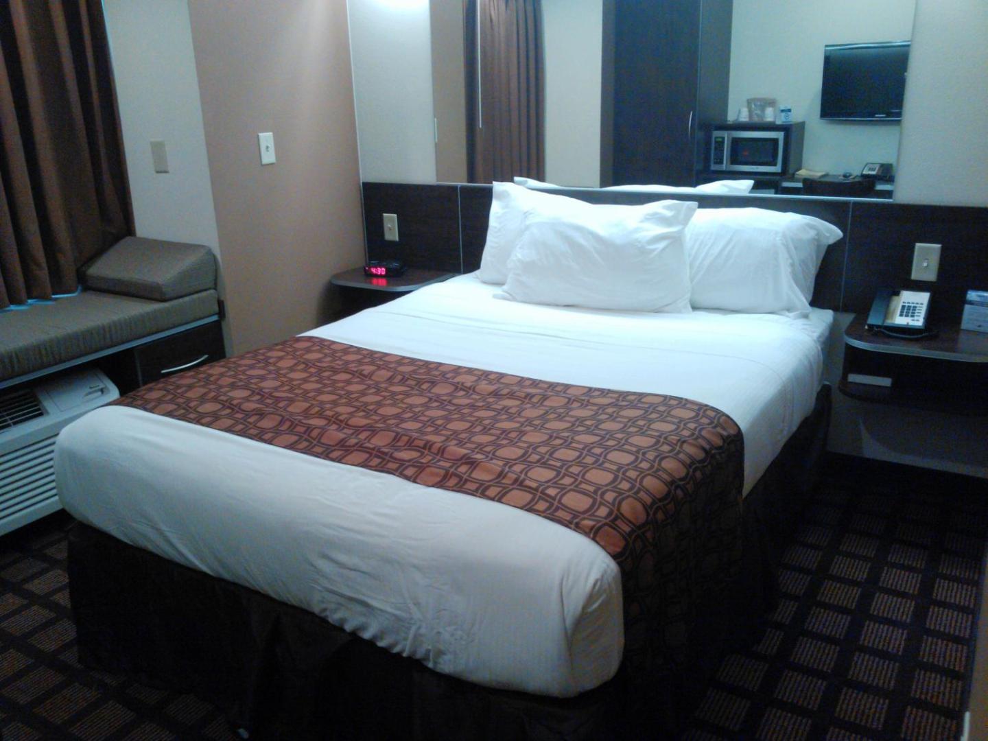 Microtel Inn & Suites by Wyndham Eagle Pass