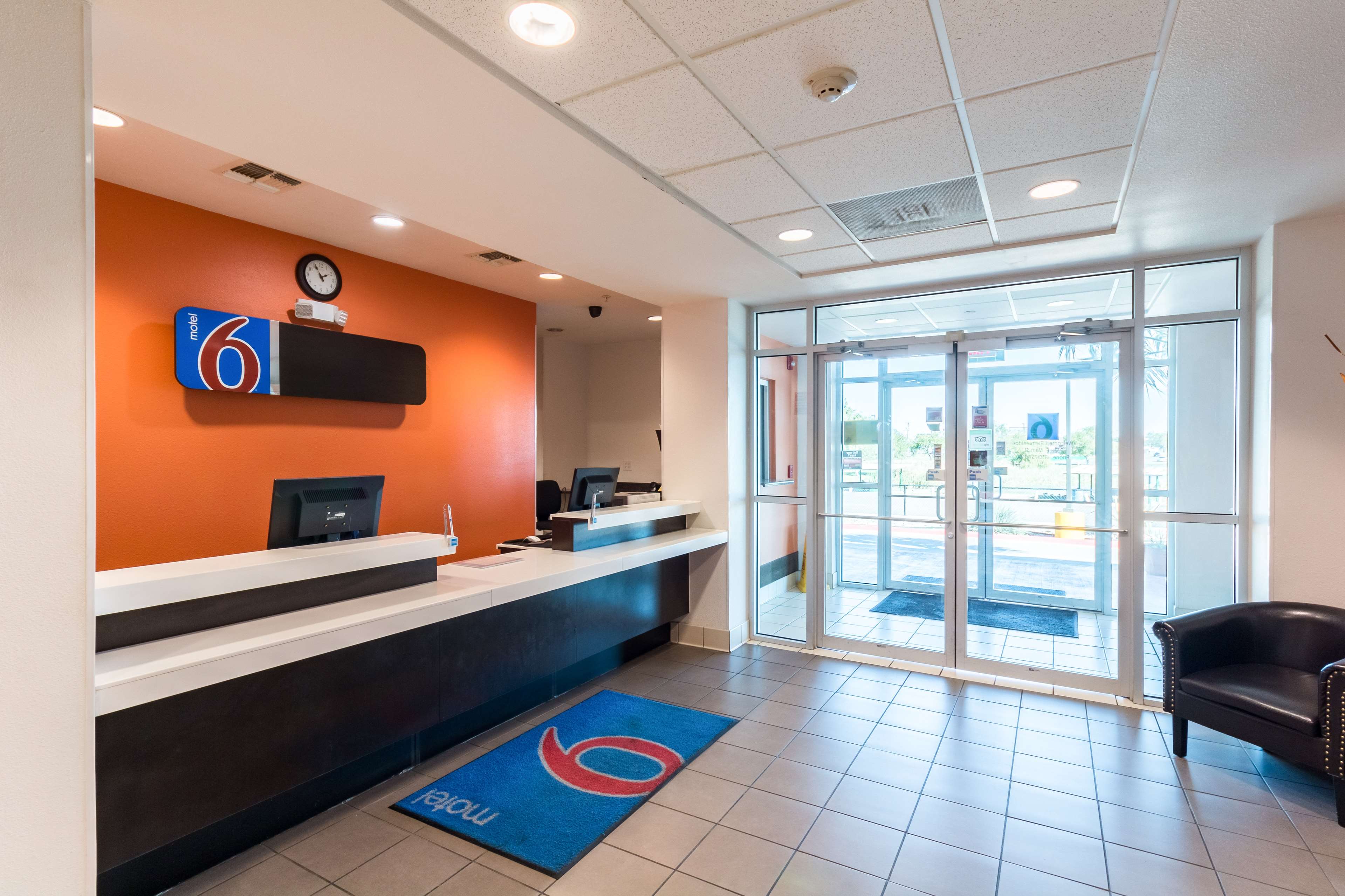 Motel 6 Eagle Pass Lakeside