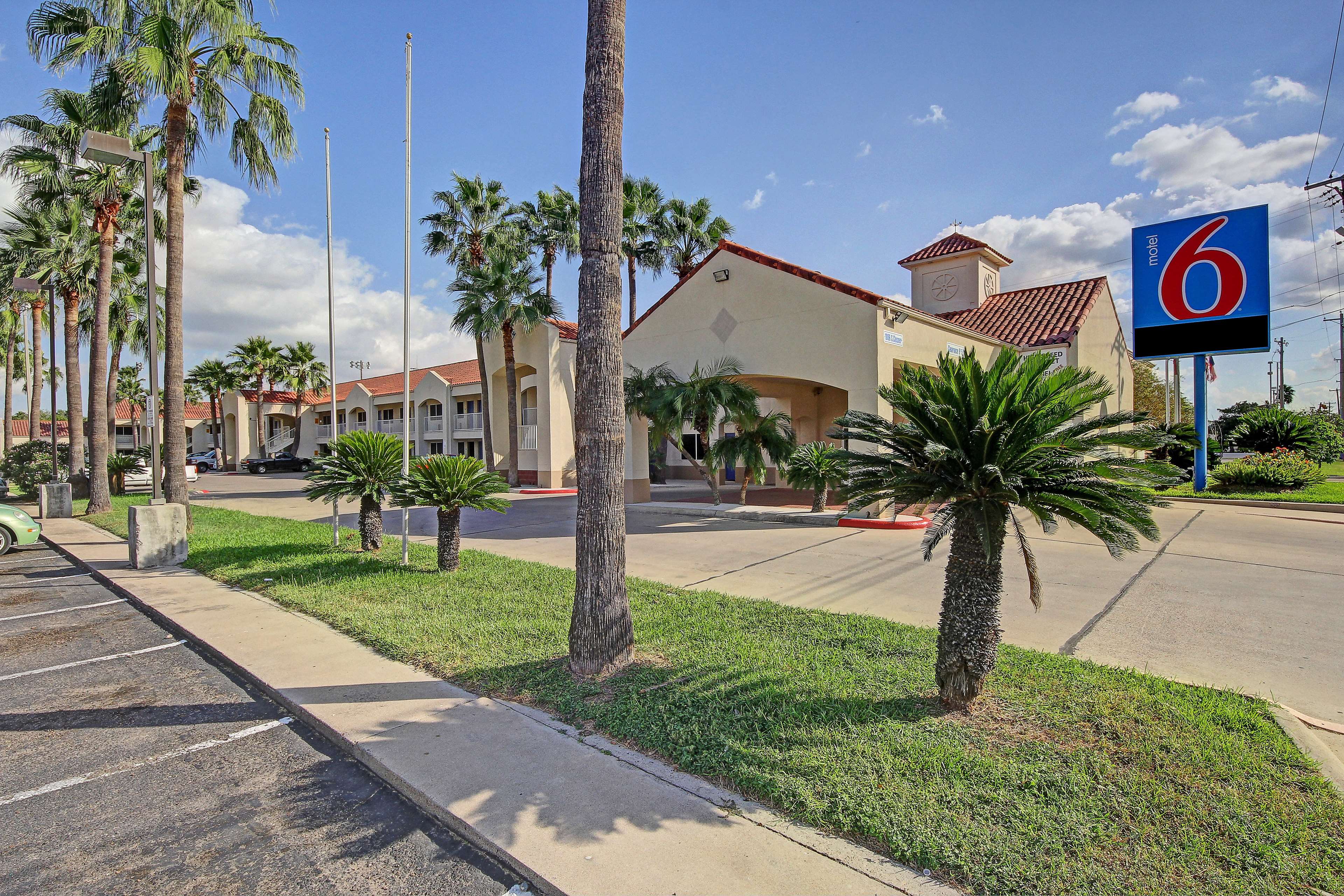 Motel 6 Edinburg