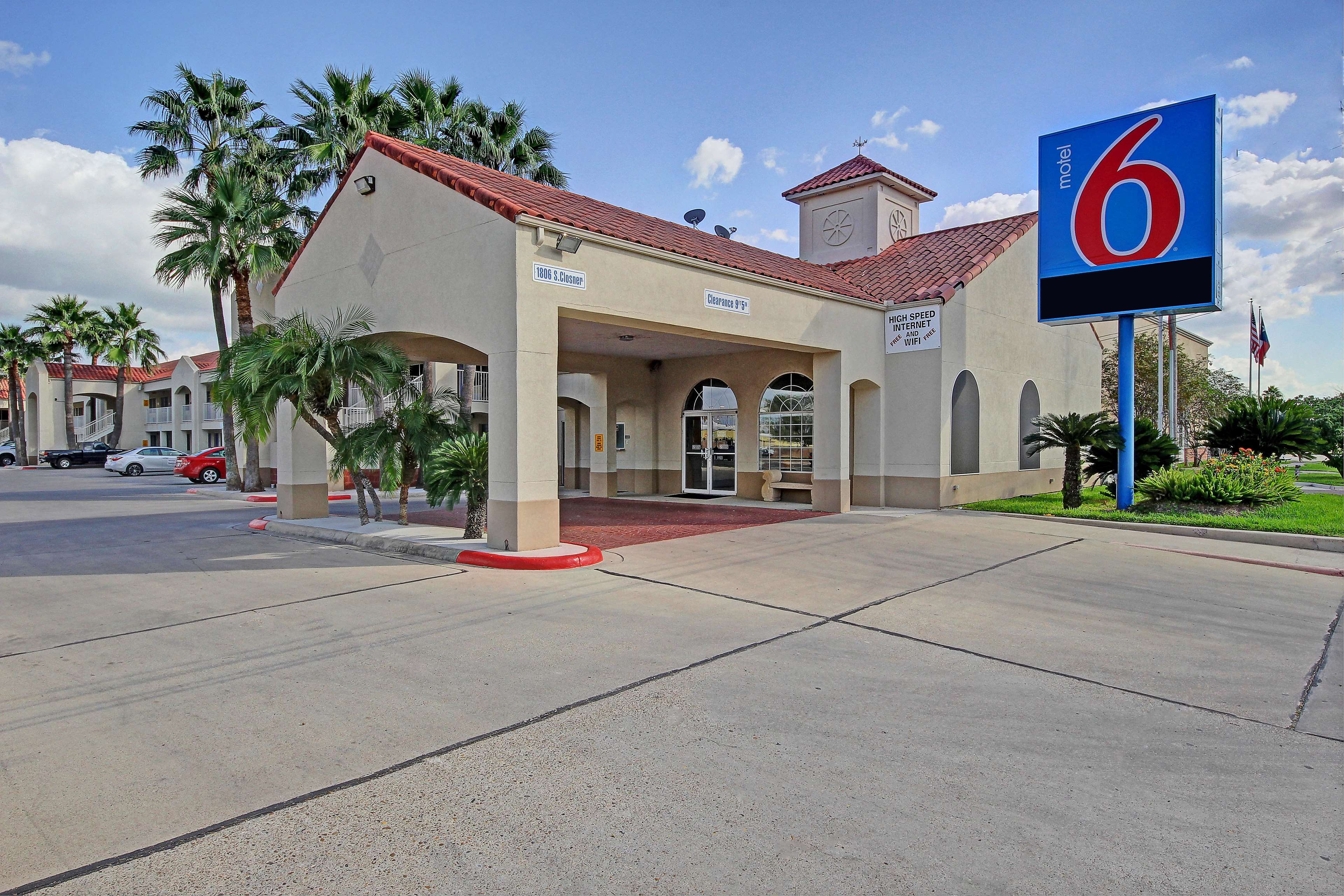 Motel 6 Edinburg