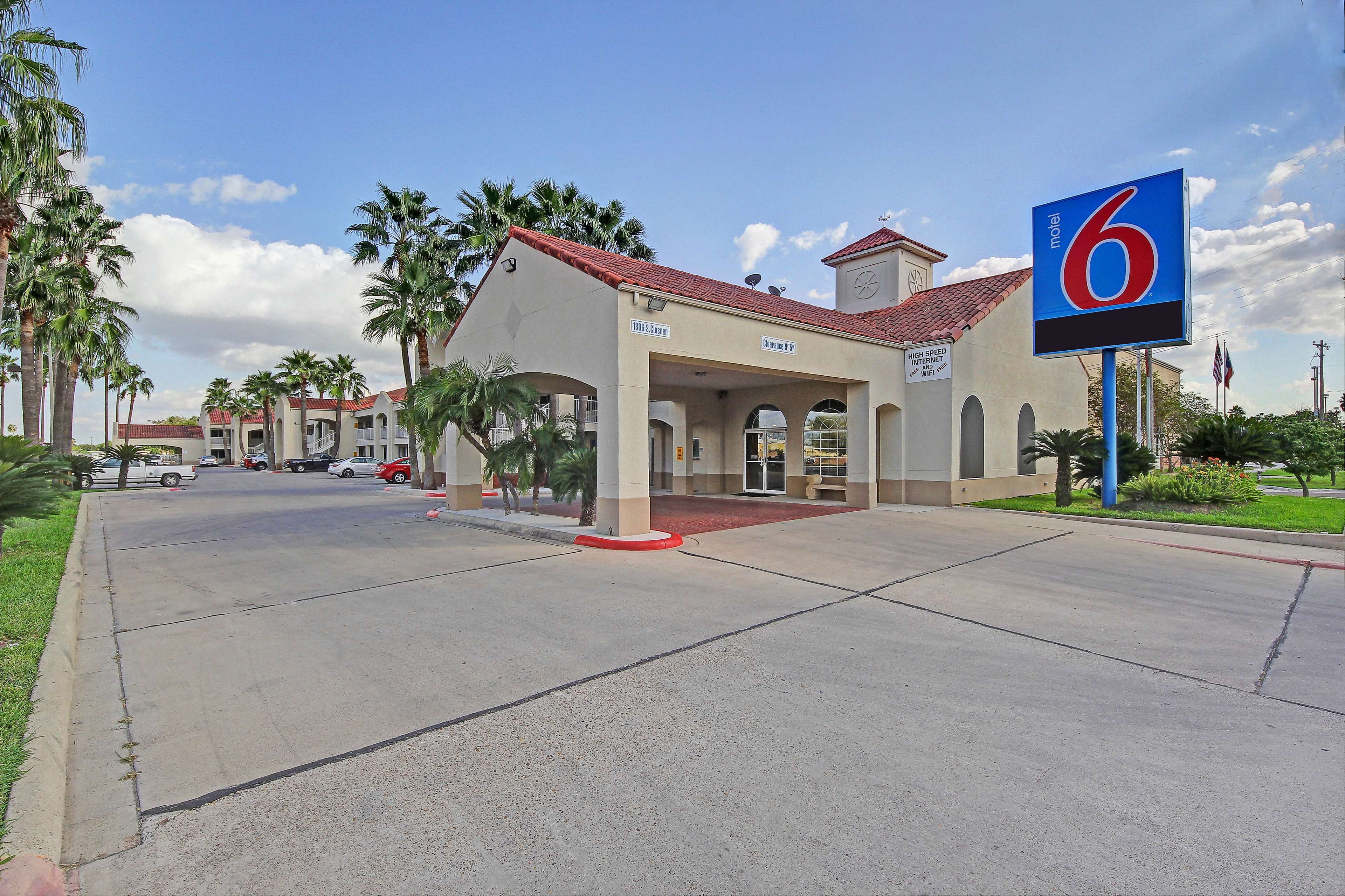Motel 6 Edinburg