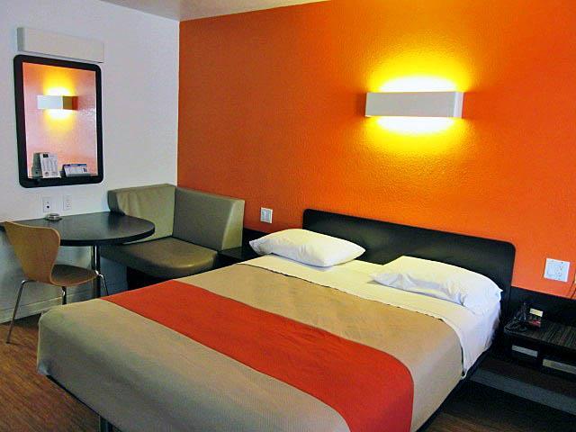 Motel 6 Edinburg
