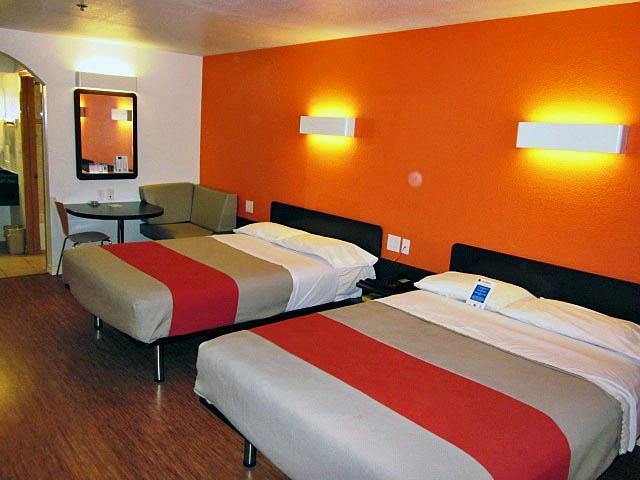 Motel 6 Edinburg