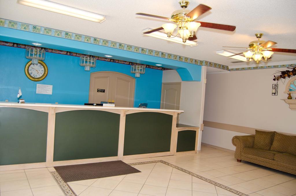 Texas Inn & Suites - City Center at UTRGV