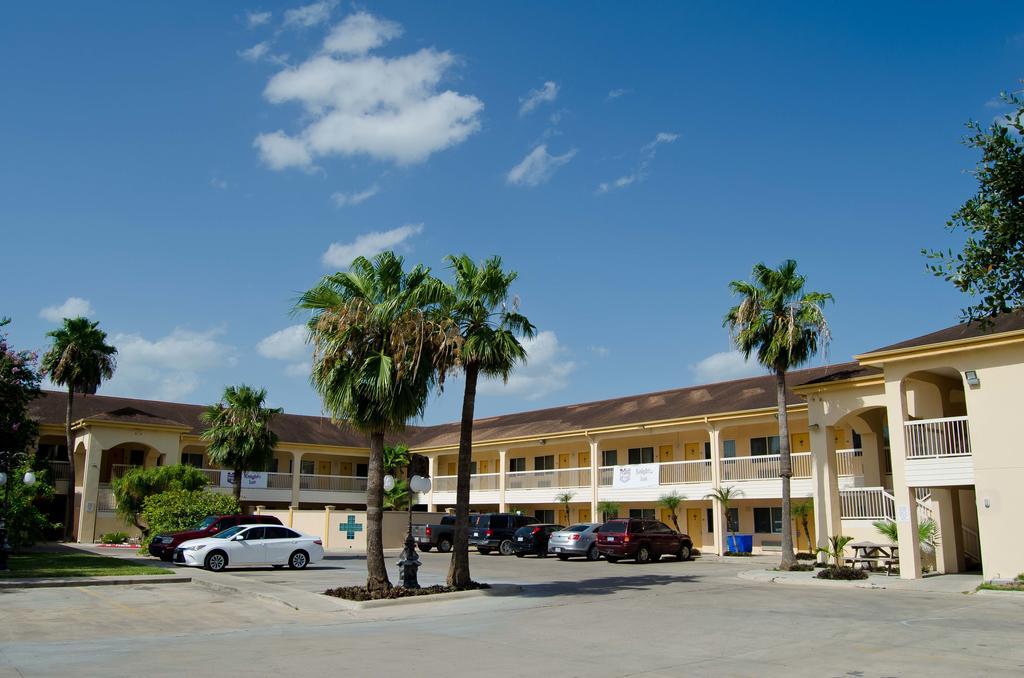 Texas Inn & Suites - City Center at UTRGV