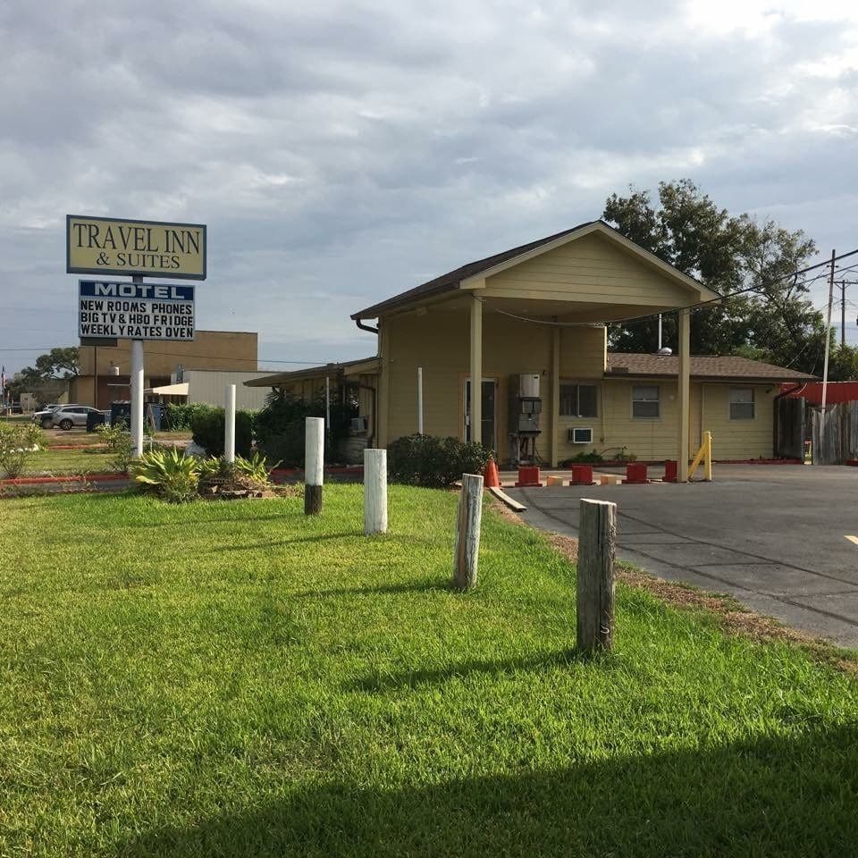 Travel Inn And Suites