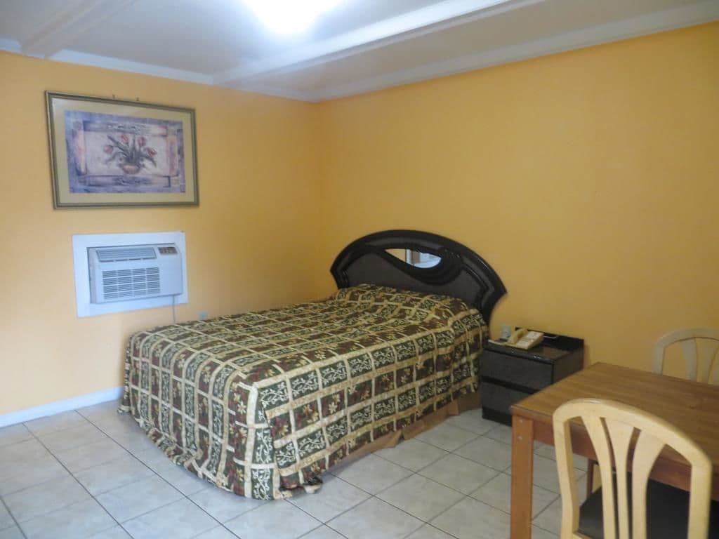 Travel Inn And Suites