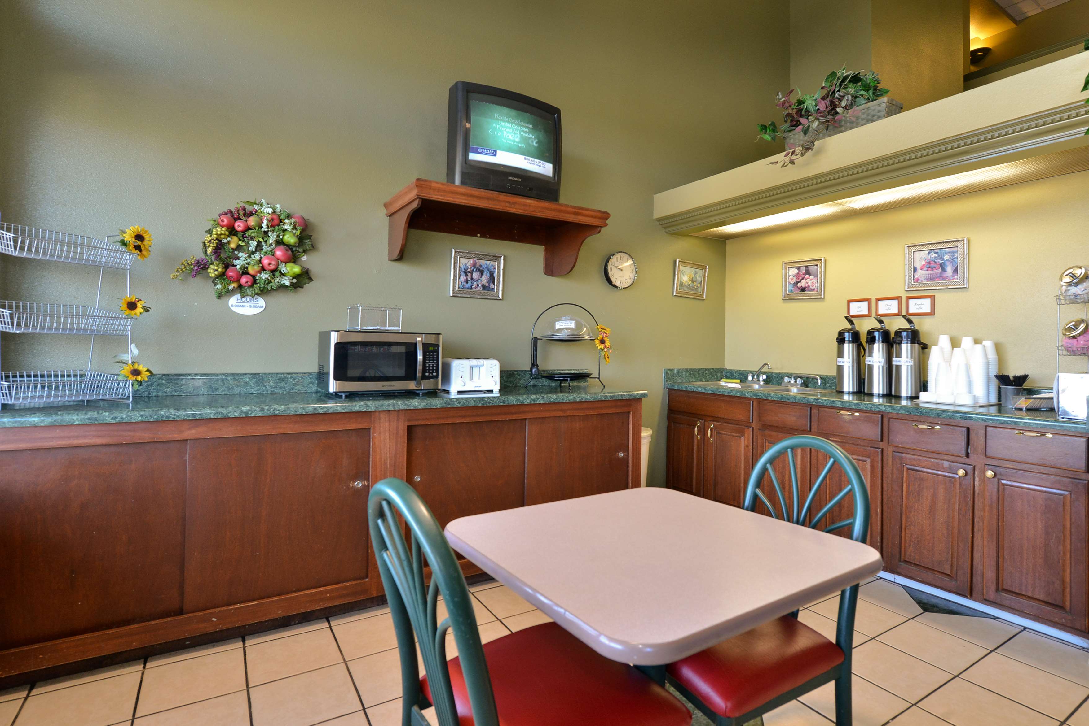 Americas Best Value Inn - Medical Center / Airport
