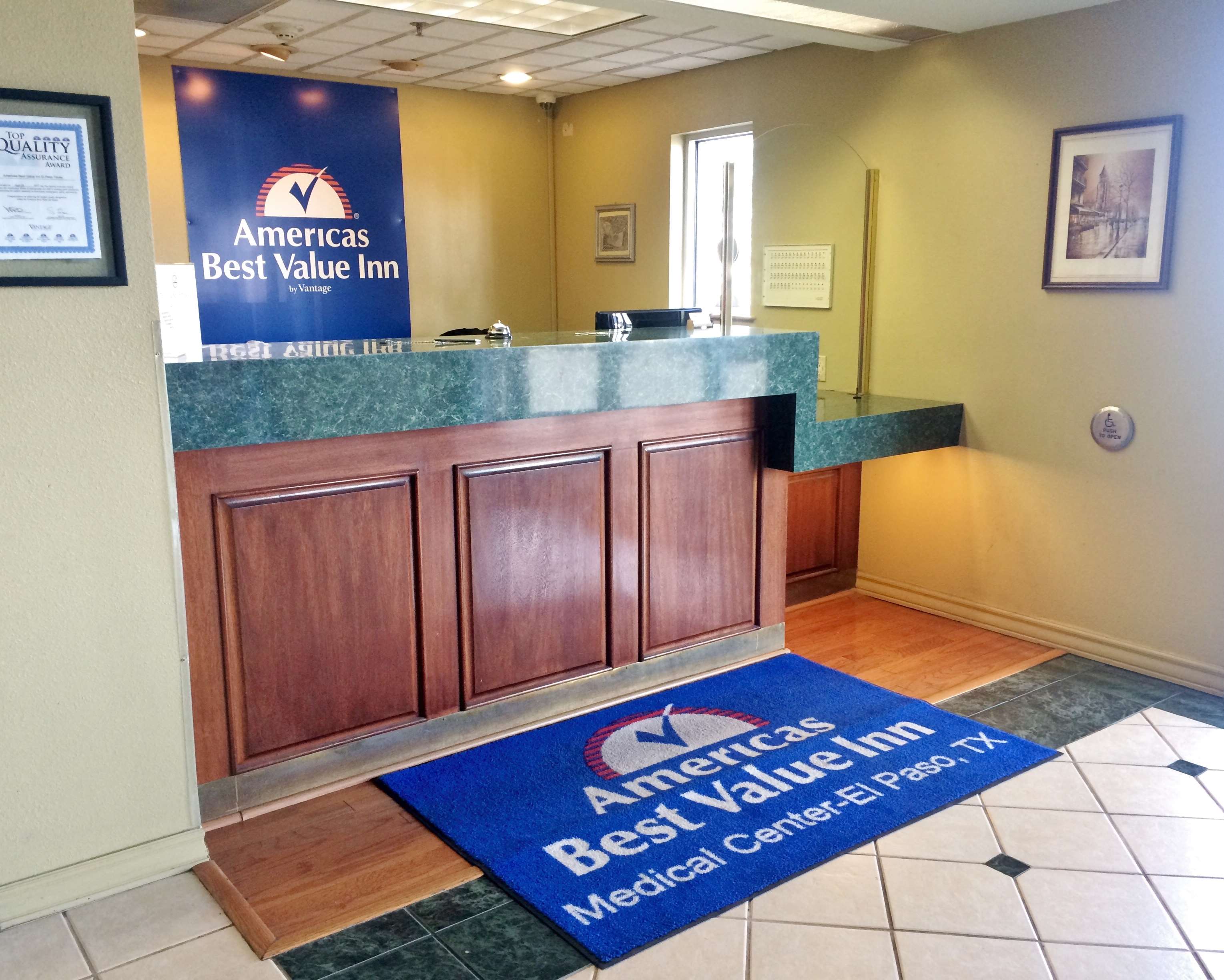 Americas Best Value Inn - Medical Center / Airport