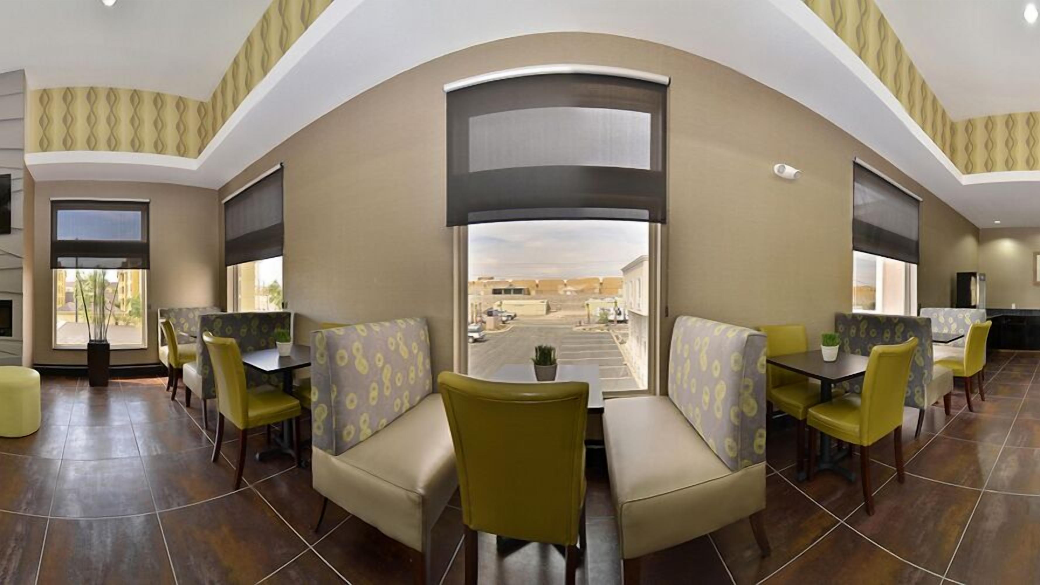 Comfort Inn & Suites I-10 Airport